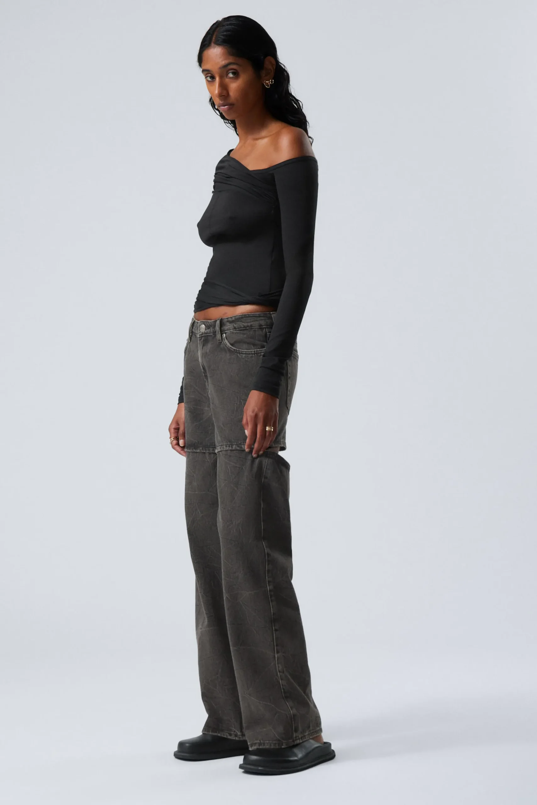 Weekday Jeans<AMPLE LÅGA LEDIGA SKURNA JEANS