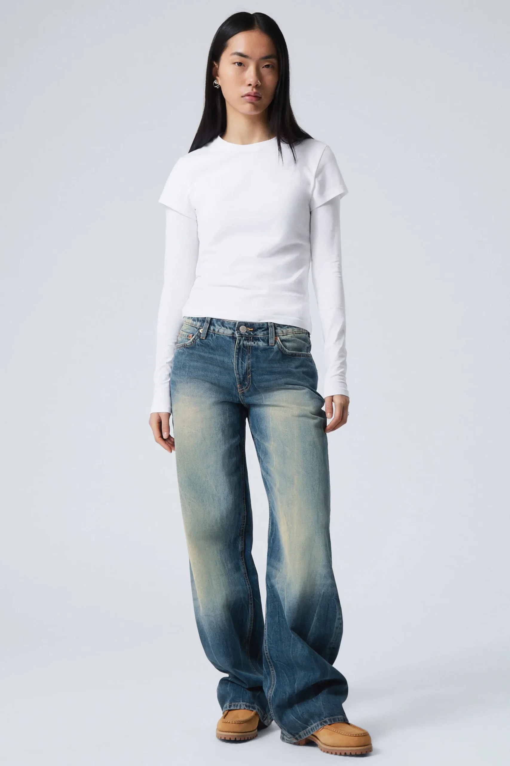 Weekday Jeans<AMPLE LOW WAIST LOOSE WIDE LEG JEANS