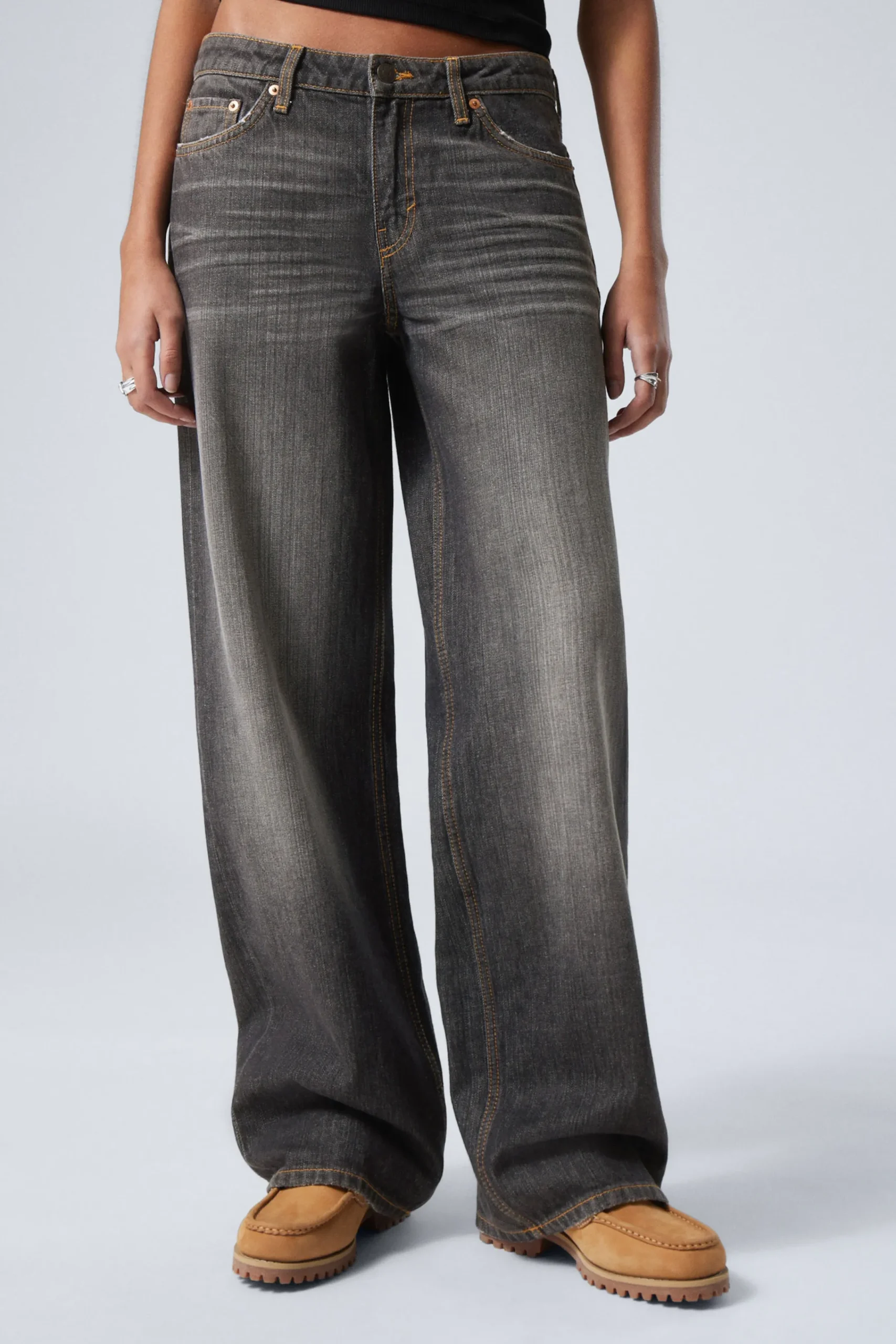 Weekday Jeans<AMPLE LOW WAIST LOOSE WIDE LEG JEANS