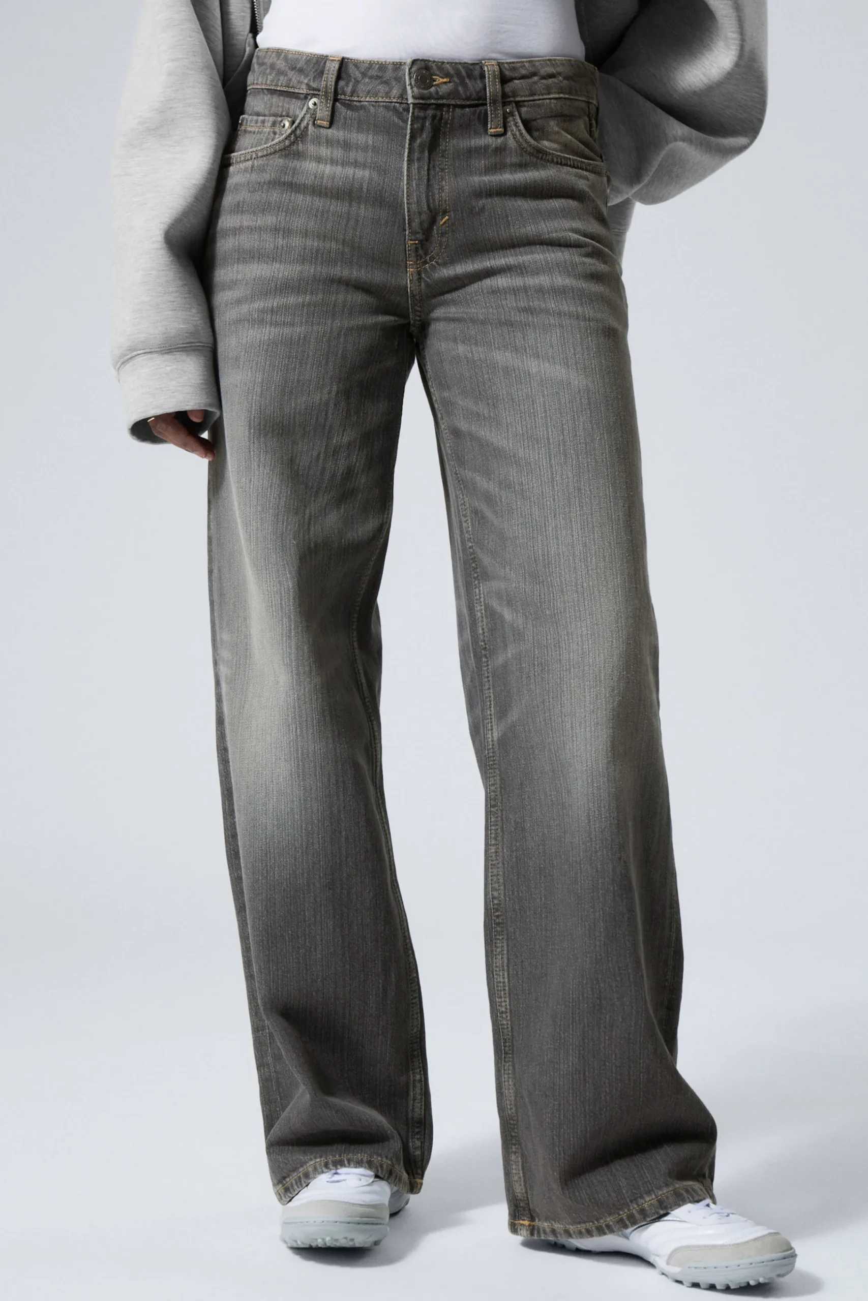 Weekday Jeans<AMPLE LOW WAIST LOOSE WIDE LEG JEANS