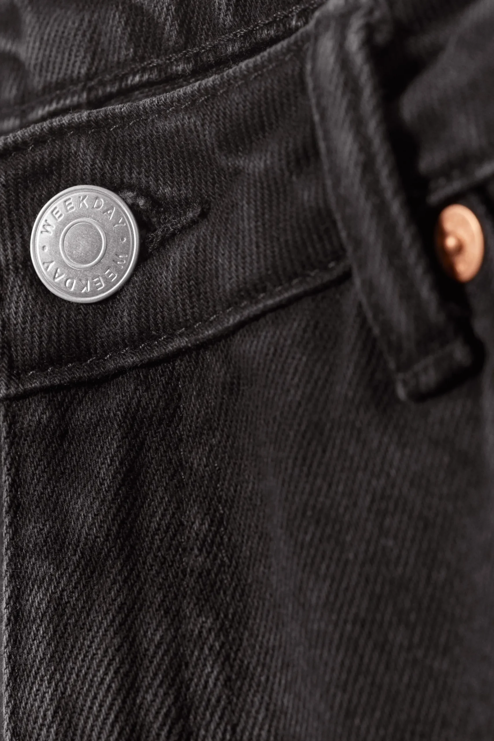 ample_low_waist_loose_wide_leg_jeans_5-2.webp Weekday Jeans<AMPLE LOW WAIST LOOSE WIDE LEG JEANS