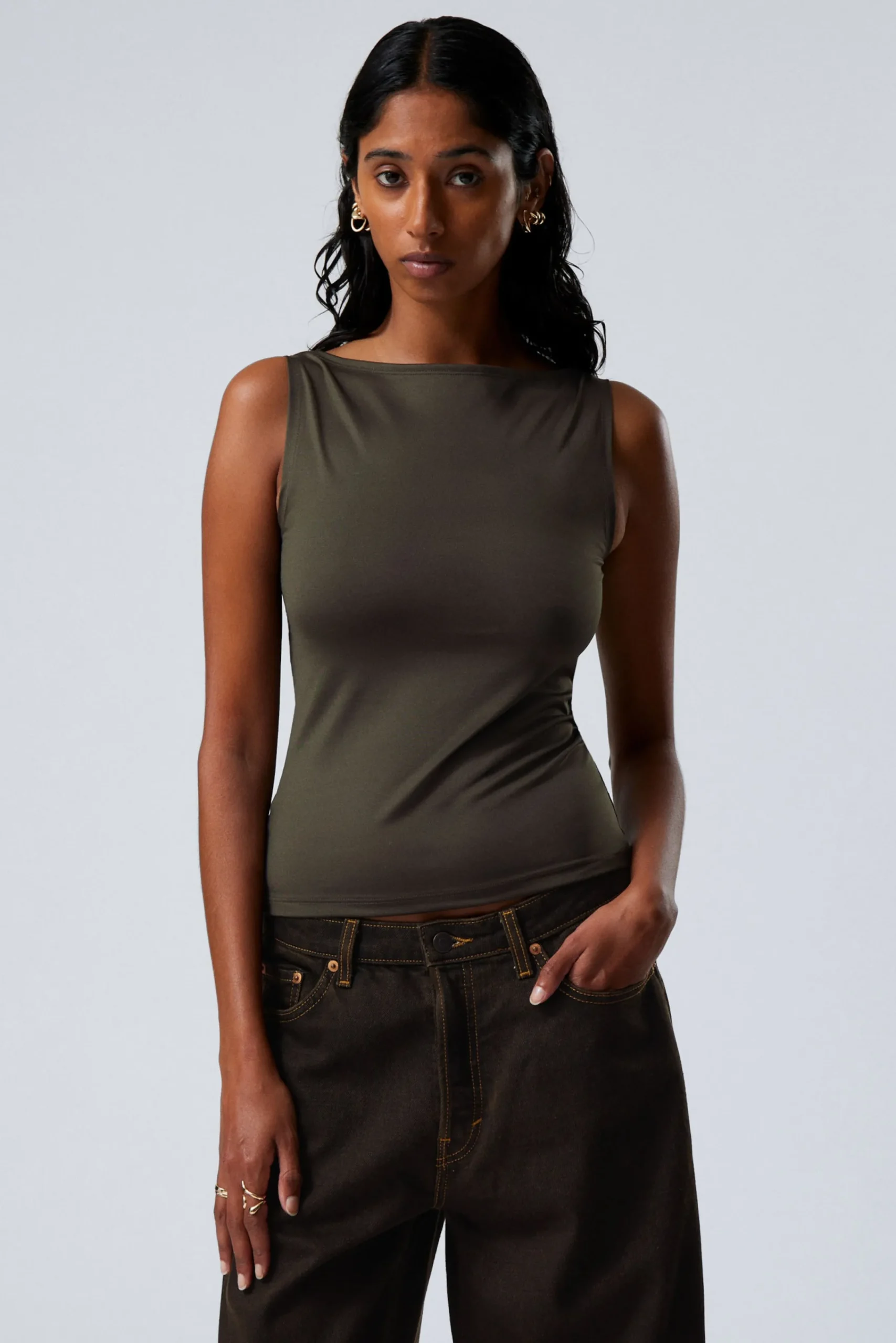 Weekday Toppar<ANNIE BOATNECK SLEEVELESS TOP