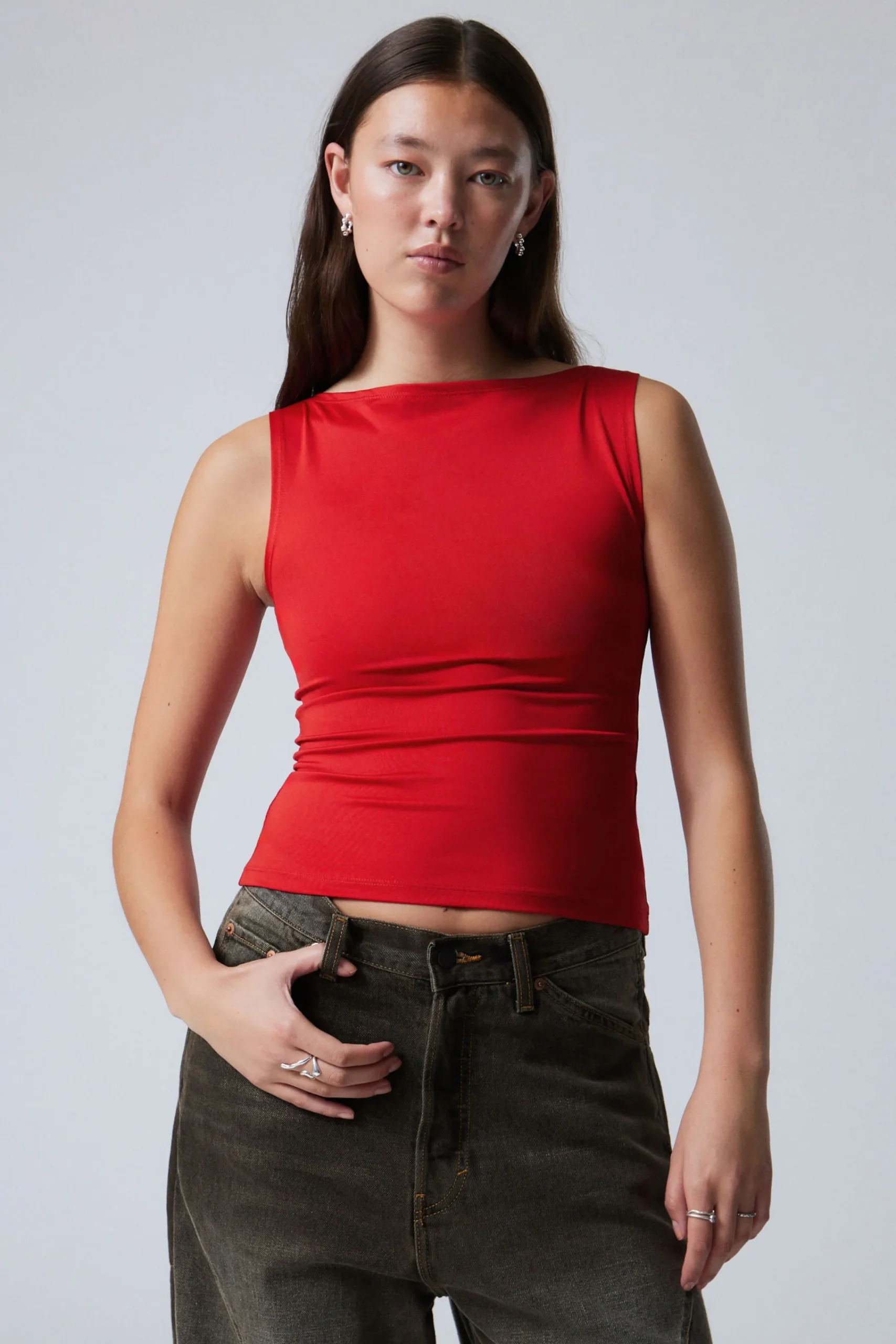 Weekday Toppar<ANNIE BOATNECK SLEEVELESS TOP