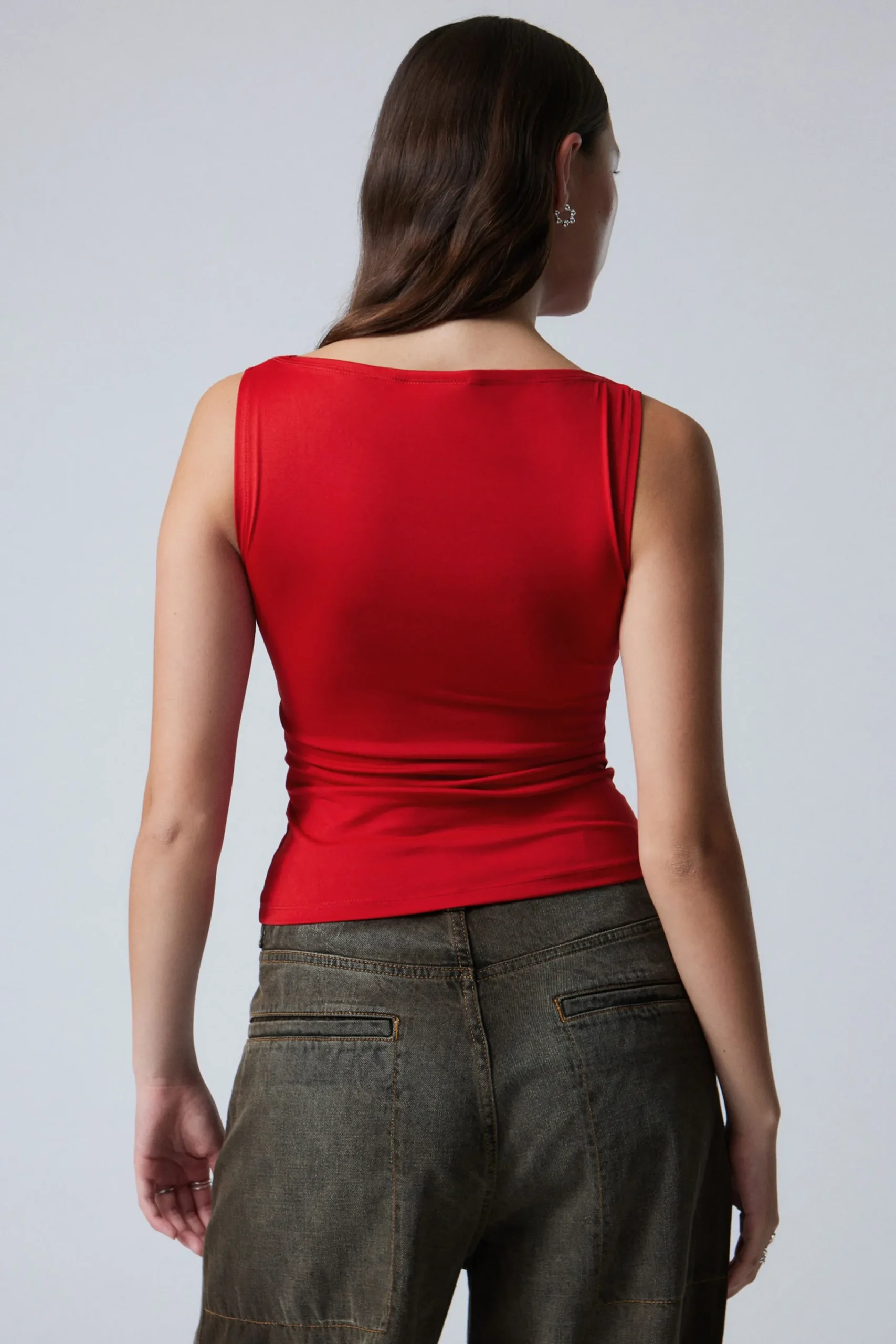 annie_boatneck_sleeveless_top_3-6.webp Weekday Toppar<ANNIE BOATNECK SLEEVELESS TOP
