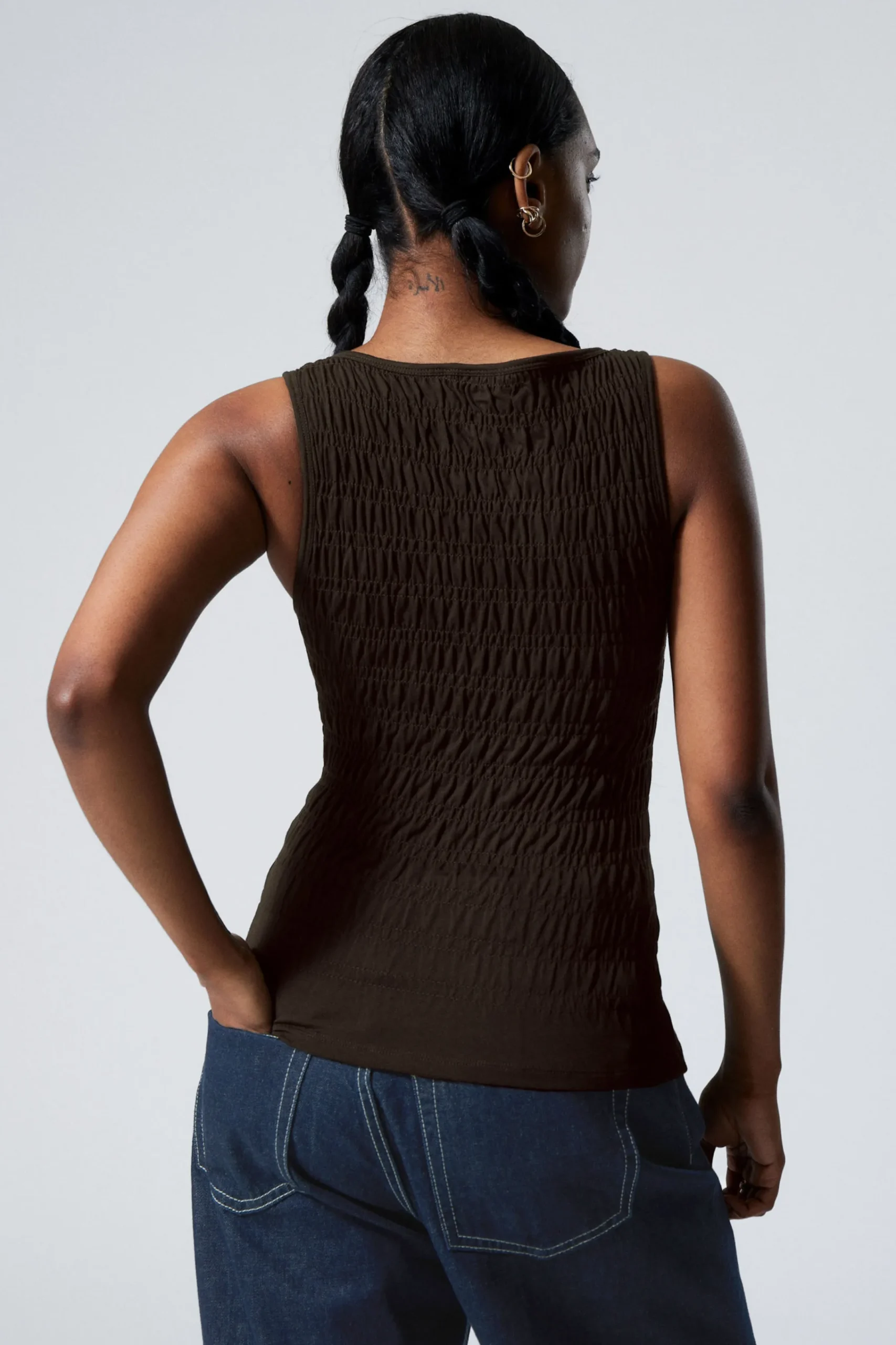 annie_boatneck_smock_topp_3.webp Weekday Toppar<ANNIE BOATNECK SMOCK TOPP