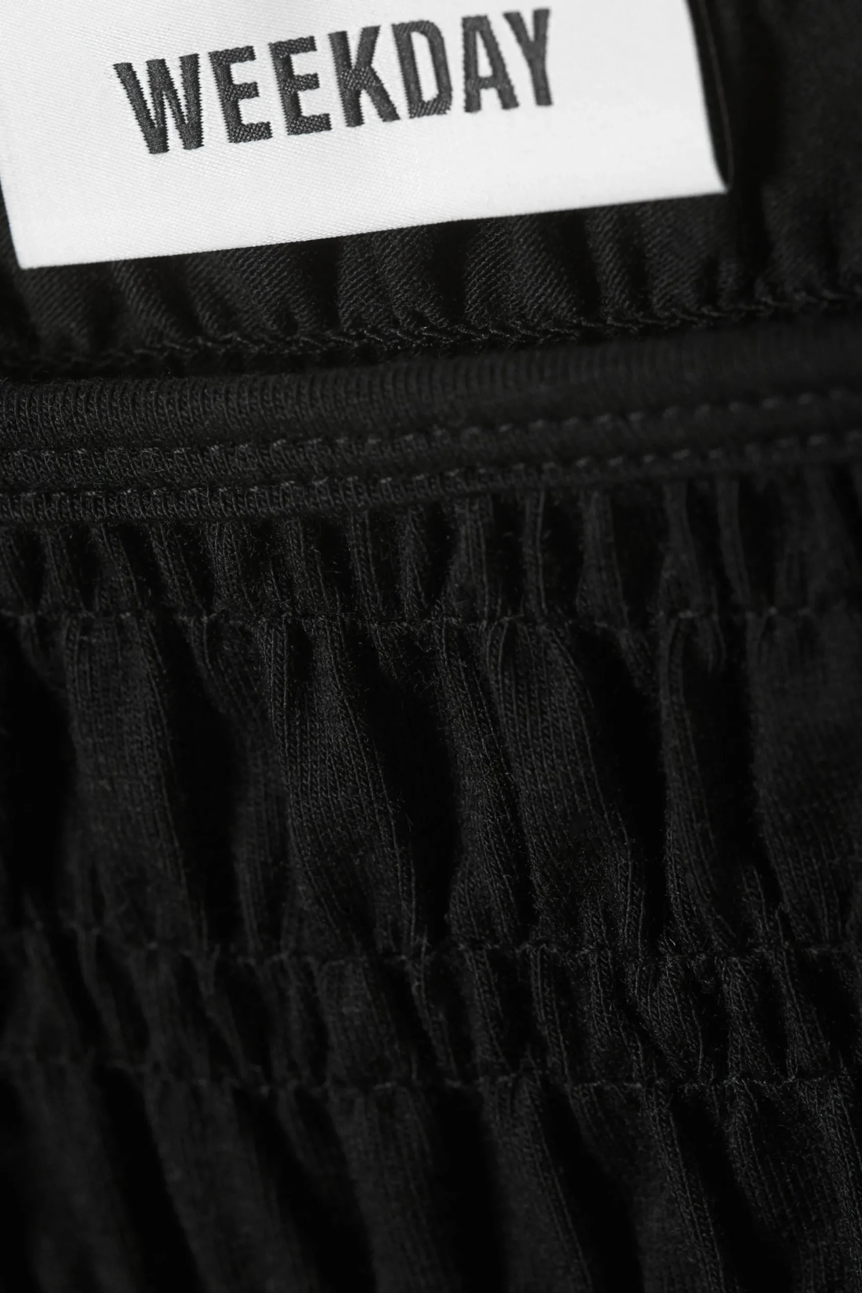 annie_boatneck_smock_topp_4.webp Weekday Toppar<ANNIE BOATNECK SMOCK TOPP