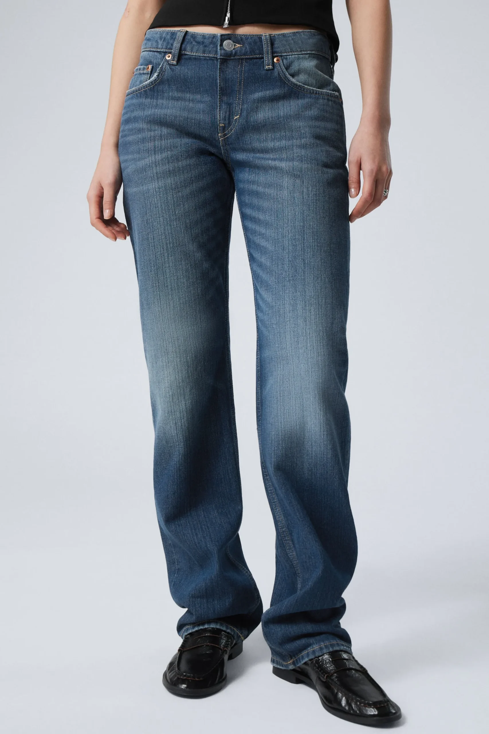 Weekday Jeans<ARROW LOW WAIST REGULAR STRAIGHT LEG JEANS