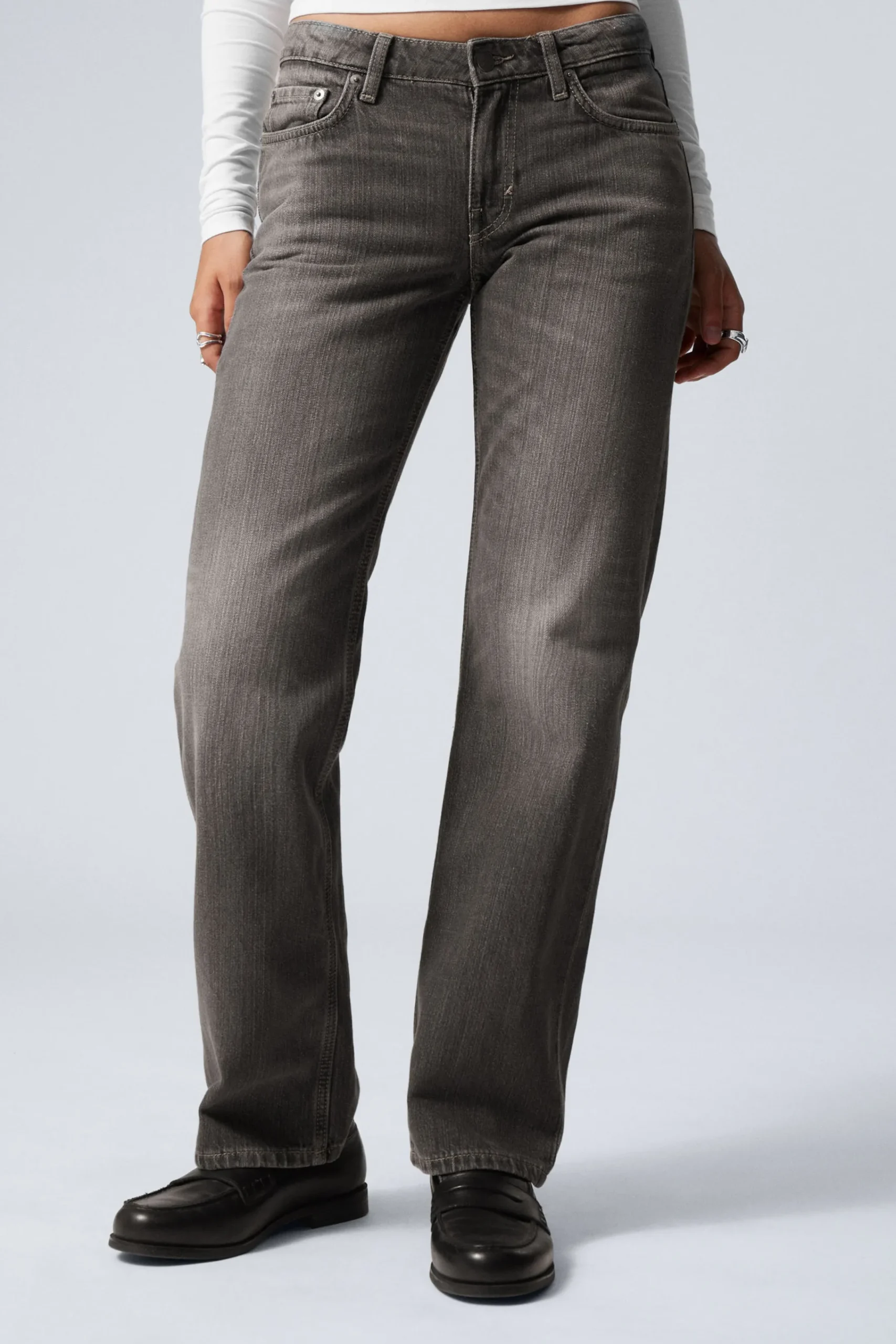 Weekday Jeans<ARROW LOW WAIST REGULAR STRAIGHT LEG JEANS