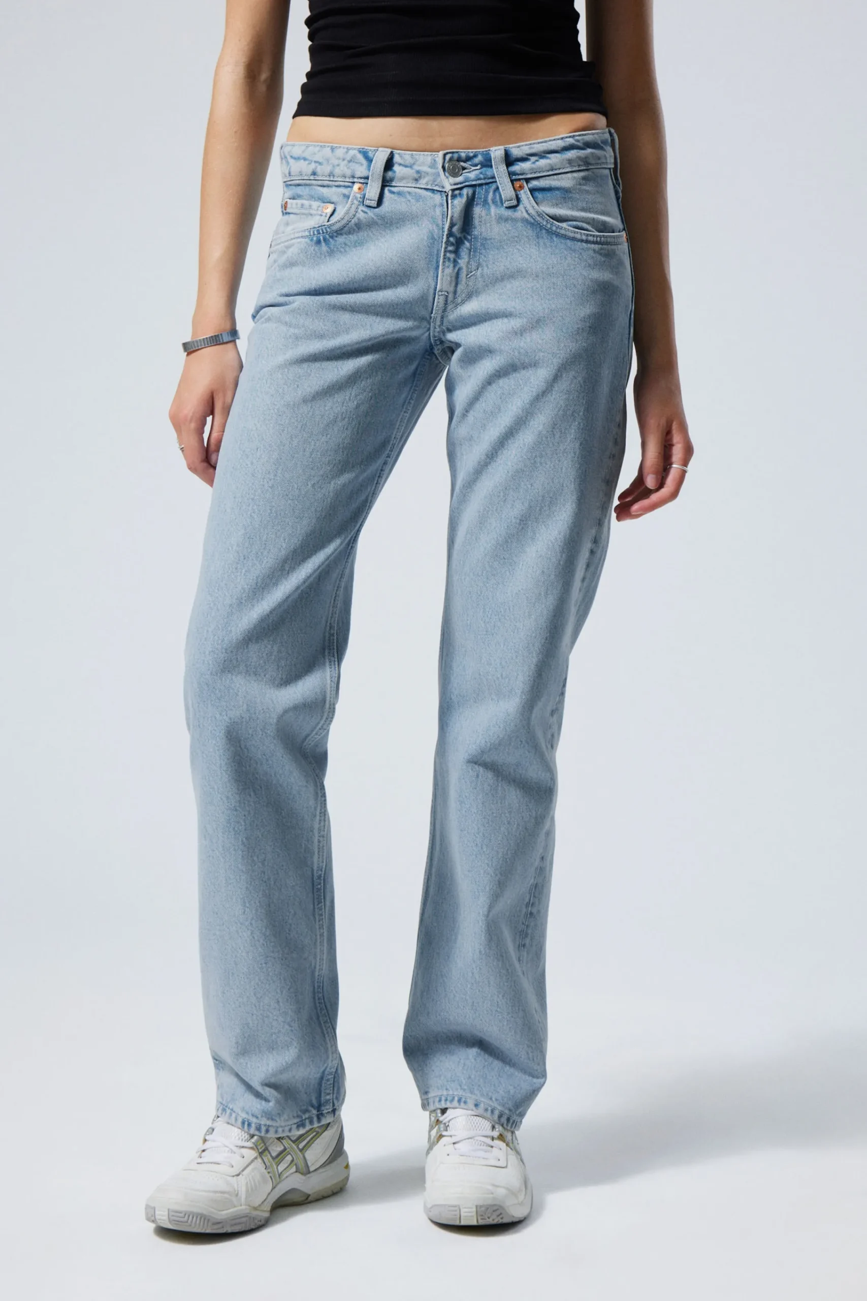 Weekday Jeans<ARROW LOW WAIST REGULAR STRAIGHT LEG JEANS