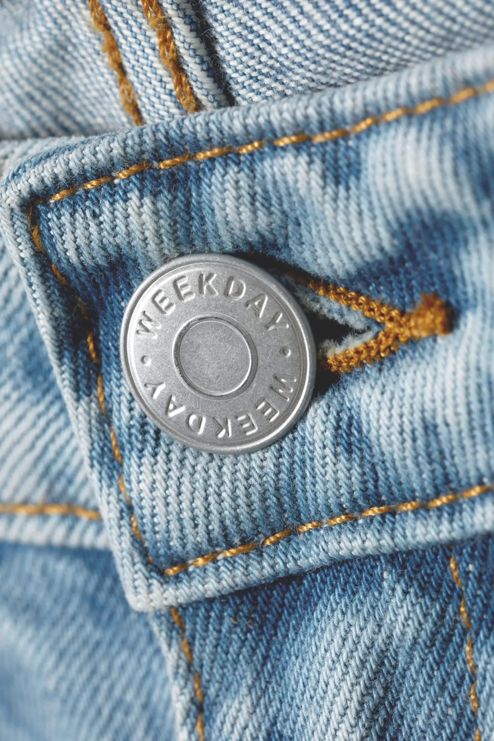 Weekday Jeans<ARROW LOW WAIST REGULAR STRAIGHT LEG JEANS