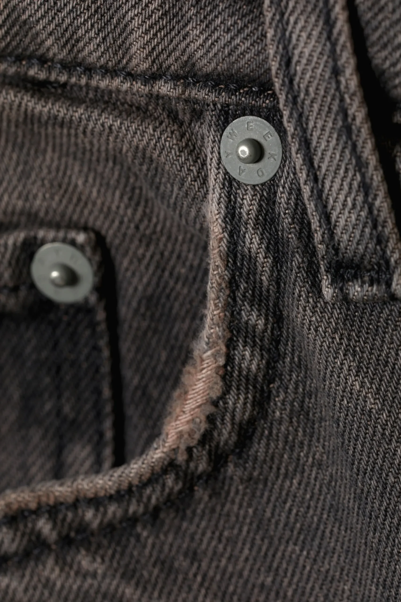 arrow_low_waist_regular_straight_leg_jeans_5-2.webp Weekday Jeans<ARROW LOW WAIST REGULAR STRAIGHT LEG JEANS