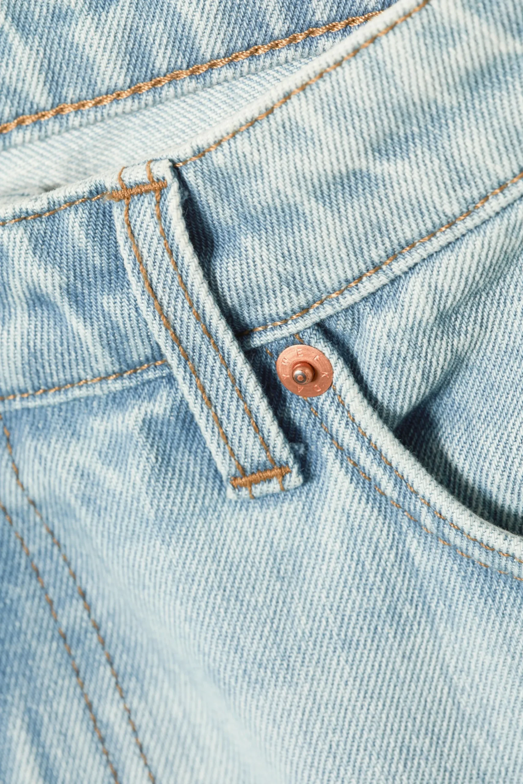arrow_low_waist_regular_straight_leg_jeans_5-6.webp Weekday Jeans<ARROW LOW WAIST REGULAR STRAIGHT LEG JEANS