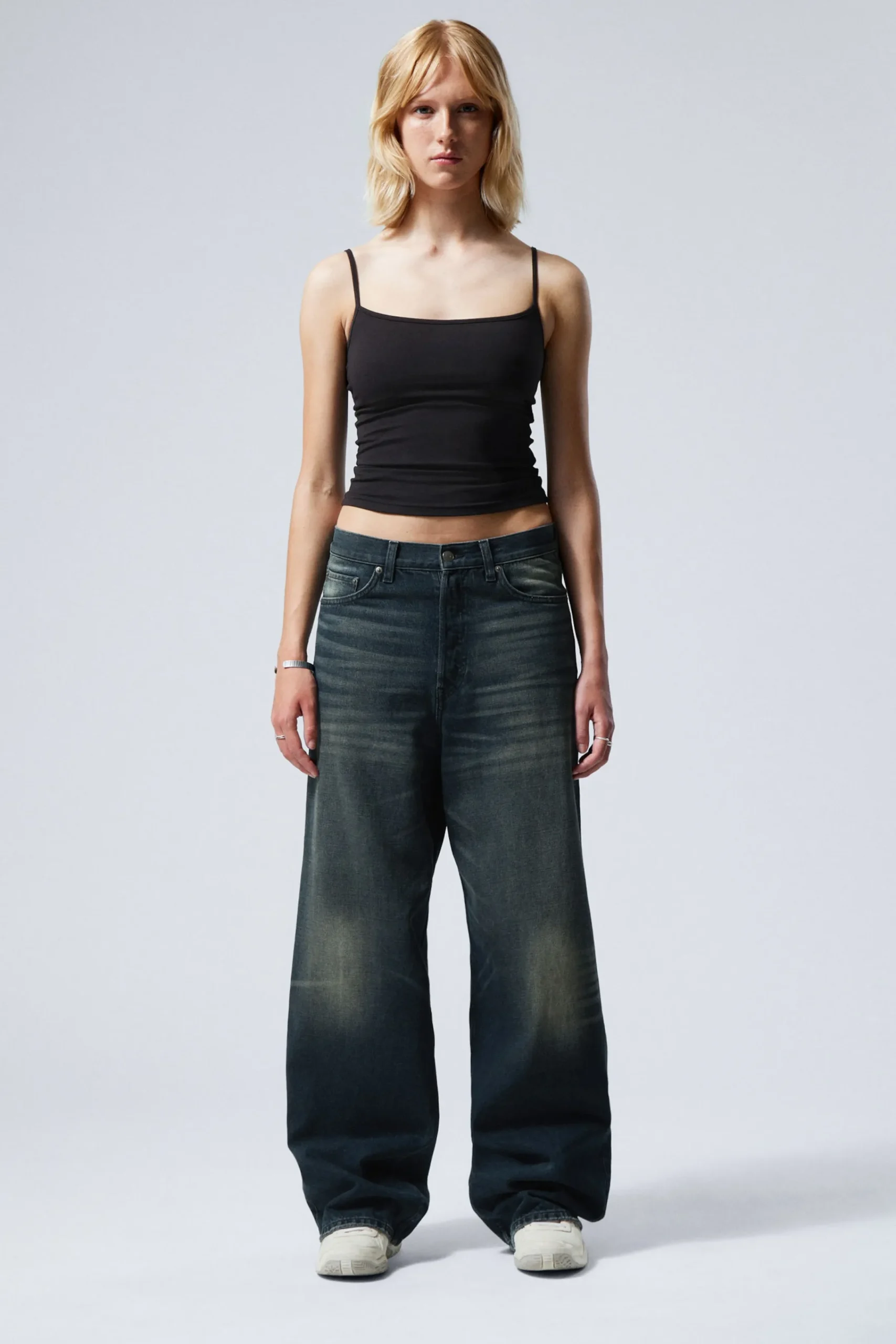 astro_loose_baggy_leg_jeans_2-11.webp Weekday Jeans | Jeans<ASTRO LOOSE BAGGY LEG JEANS