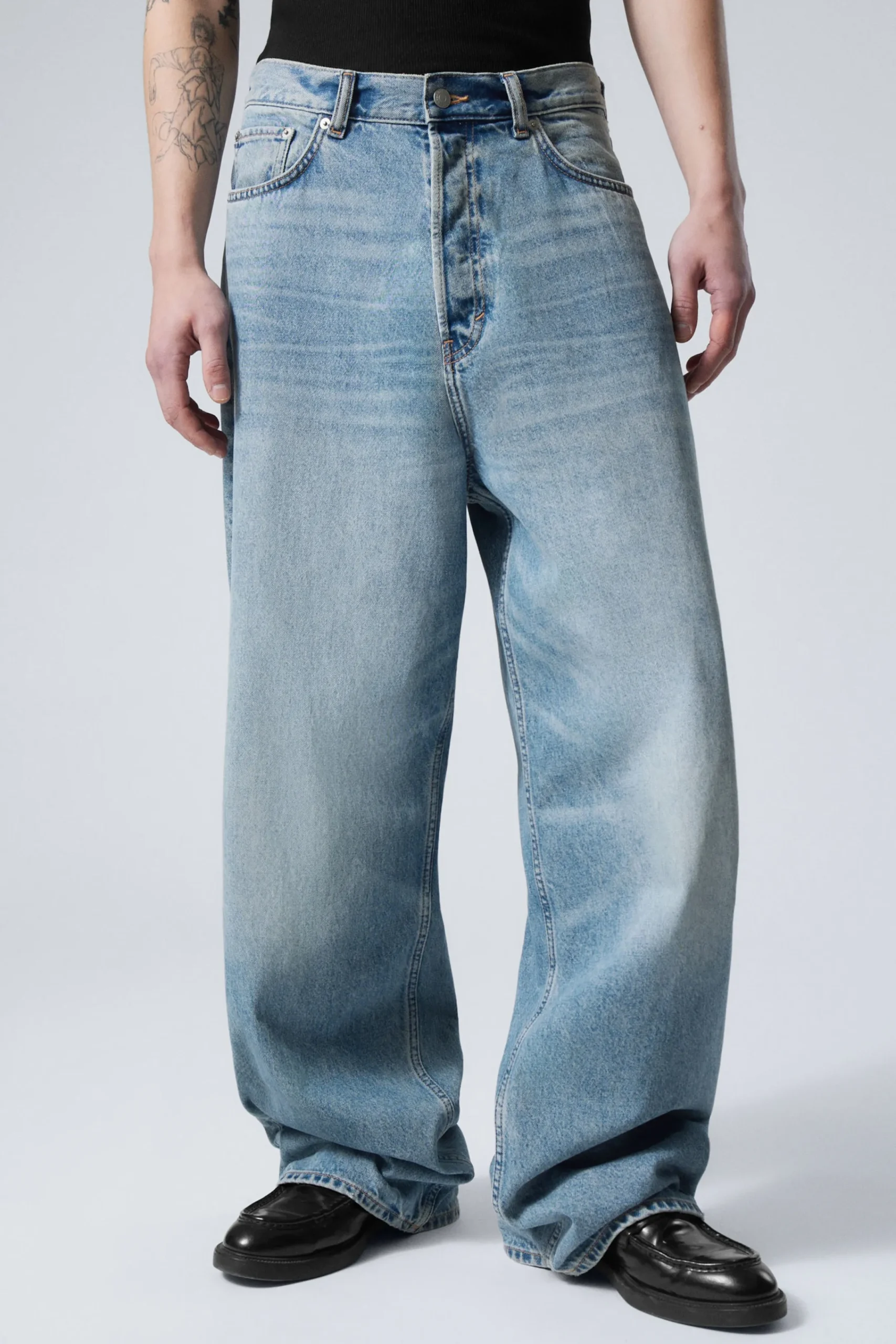 astro_loose_baggy_leg_jeans_2-2.webp Weekday Jeans | Jeans<ASTRO LOOSE BAGGY LEG JEANS
