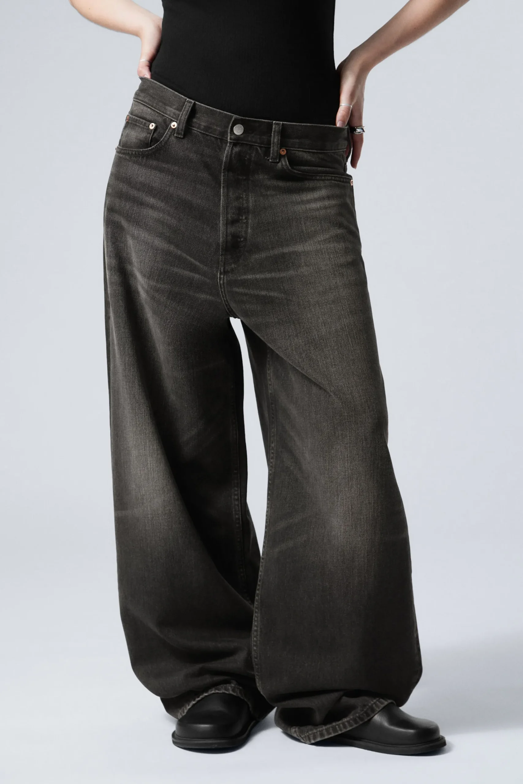 astro_loose_baggy_leg_jeans_2-8.webp Weekday Jeans | Jeans<ASTRO LOOSE BAGGY LEG JEANS