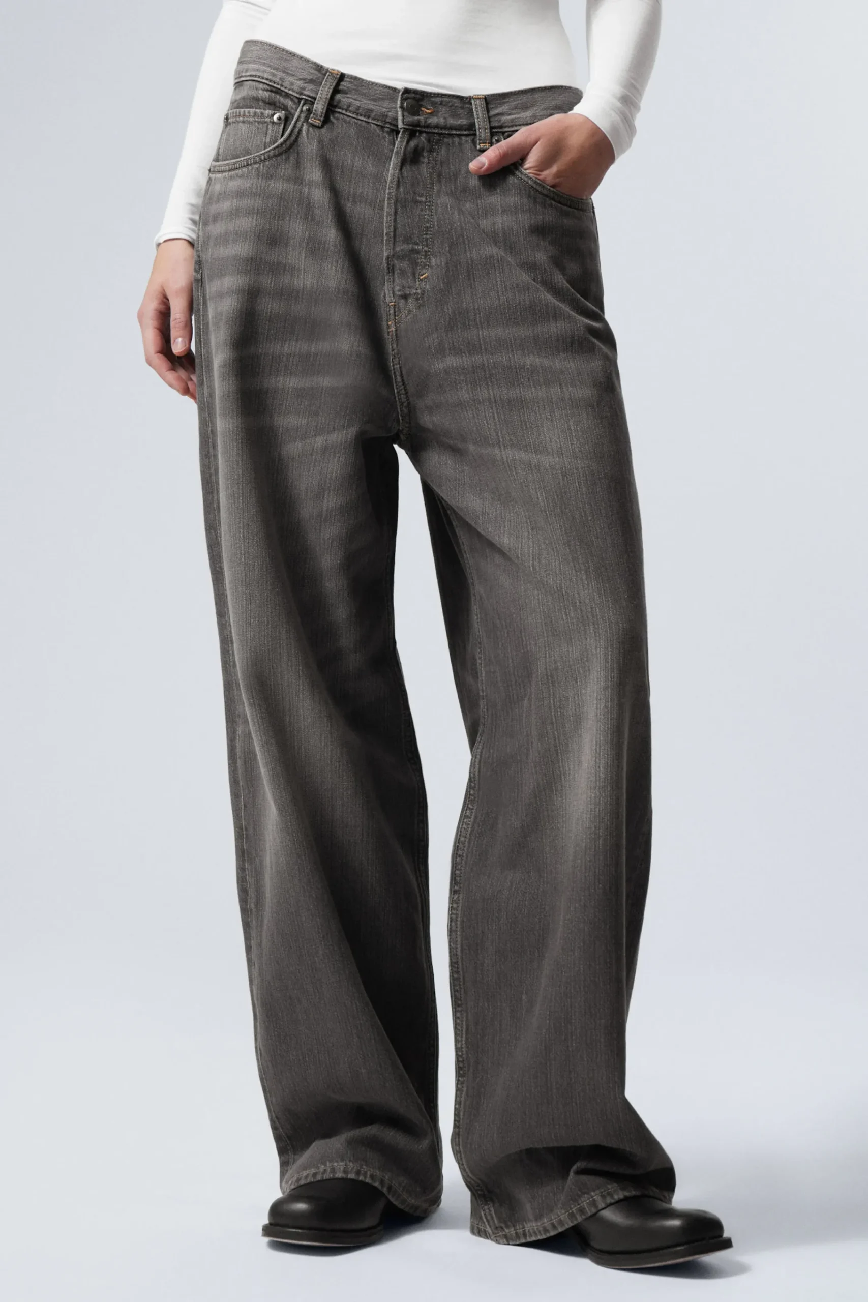 astro_loose_baggy_leg_jeans_3-10.webp Weekday Jeans | Jeans<ASTRO LOOSE BAGGY LEG JEANS