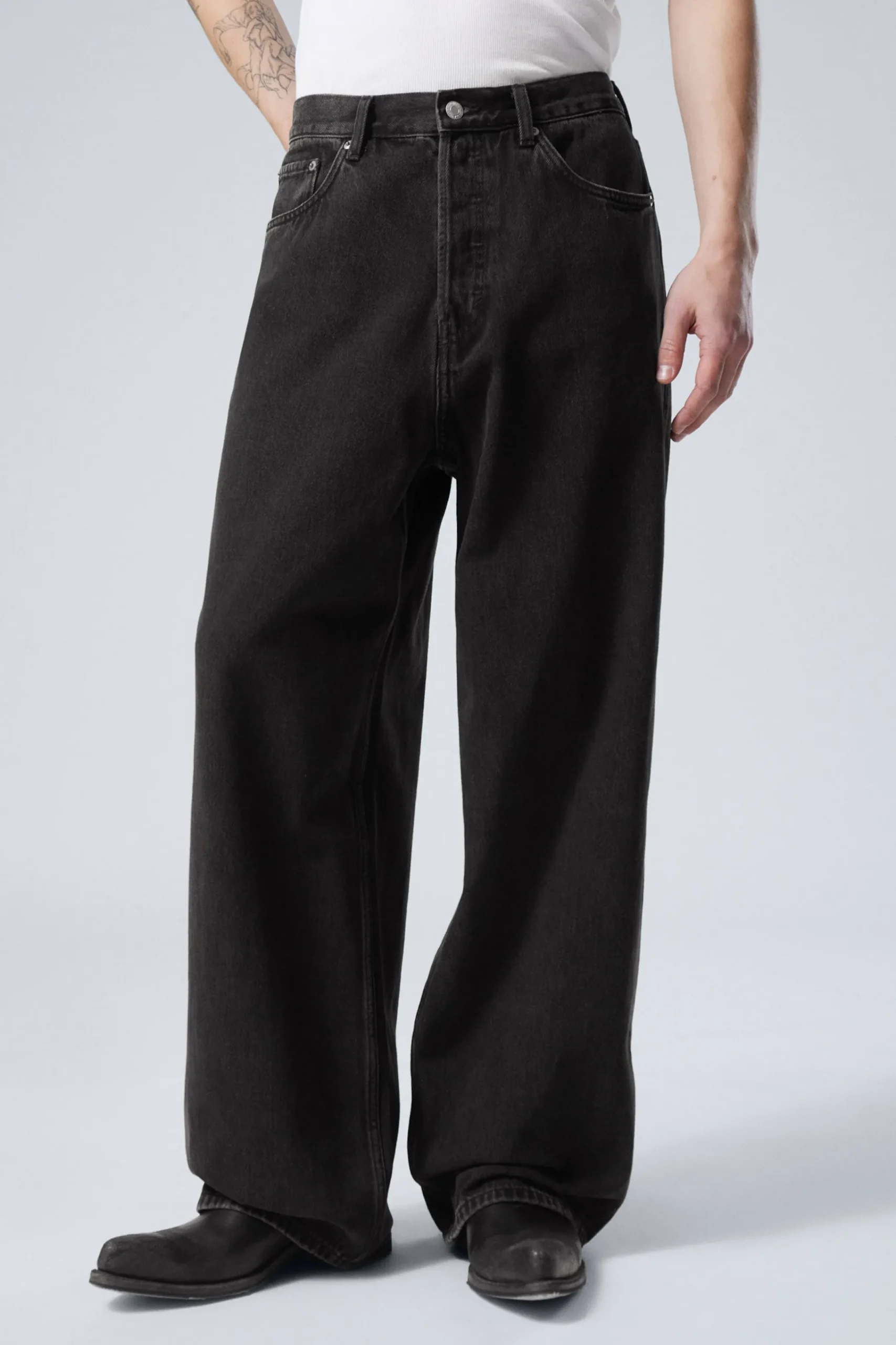 astro_loose_baggy_leg_jeans_3-6.webp Weekday Jeans<ASTRO LOOSE BAGGY LEG JEANS