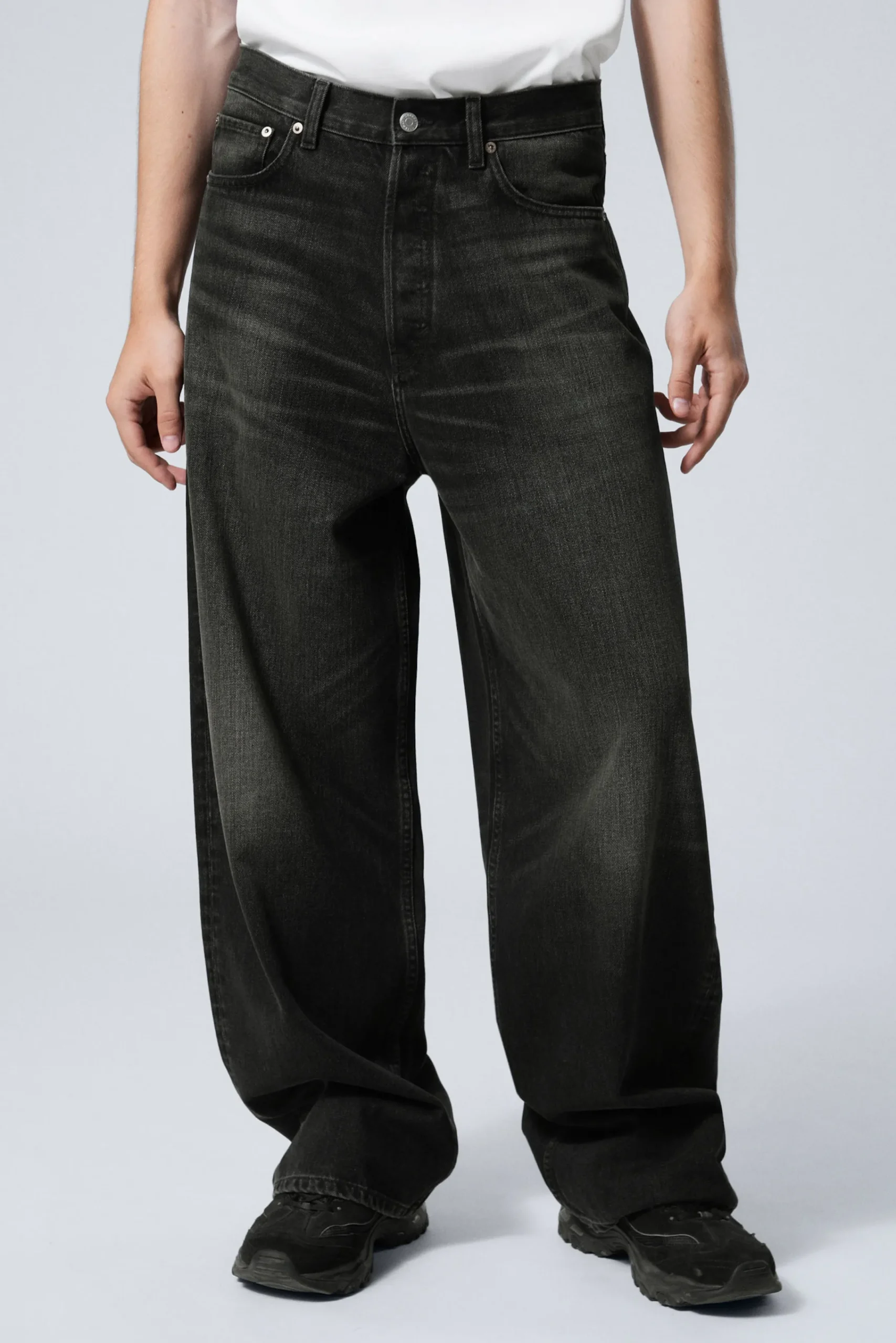 astro_loose_baggy_leg_jeans_3-8.webp Weekday Jeans | Jeans<ASTRO LOOSE BAGGY LEG JEANS