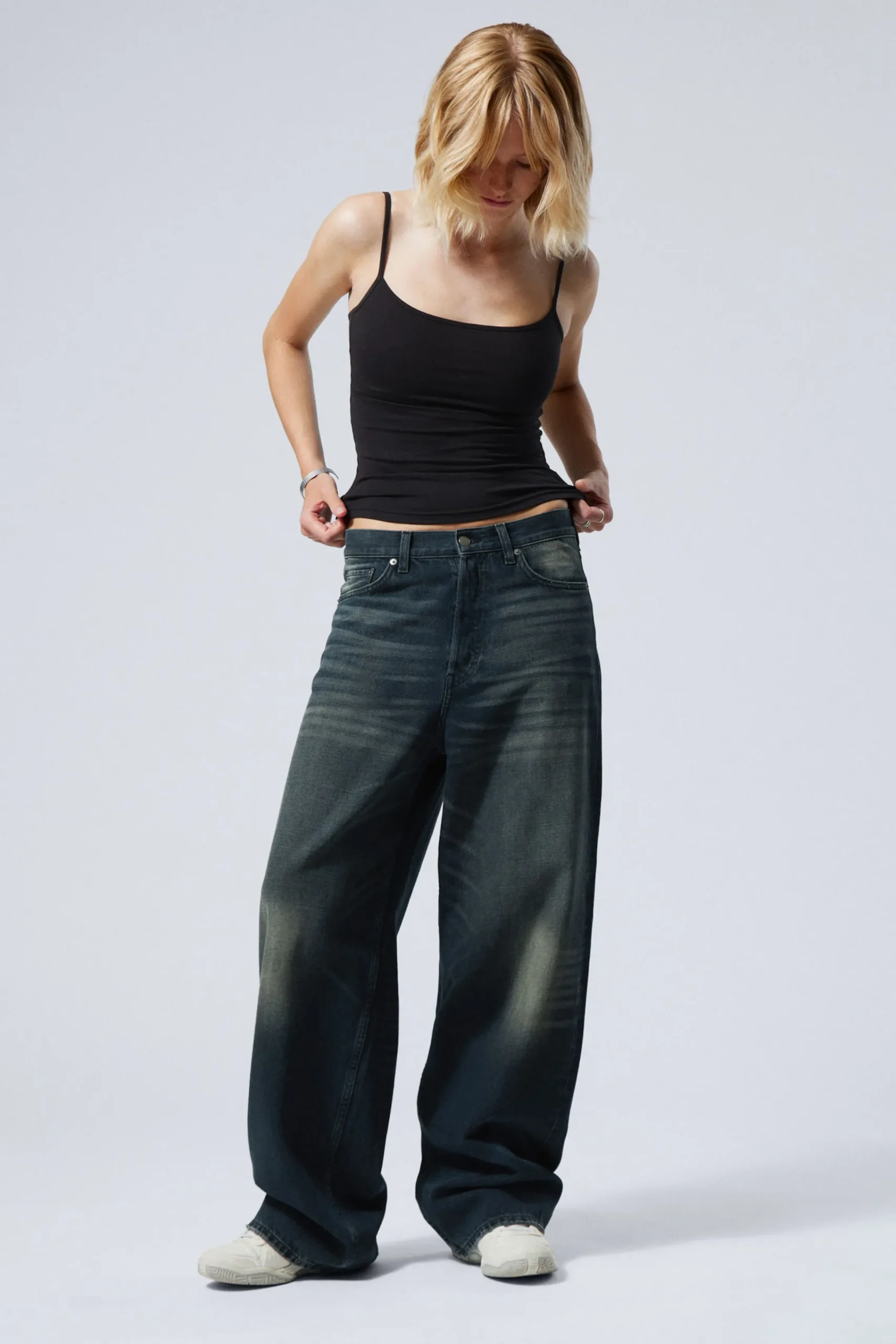 astro_loose_baggy_leg_jeans_4-11.webp Weekday Jeans | Jeans<ASTRO LOOSE BAGGY LEG JEANS