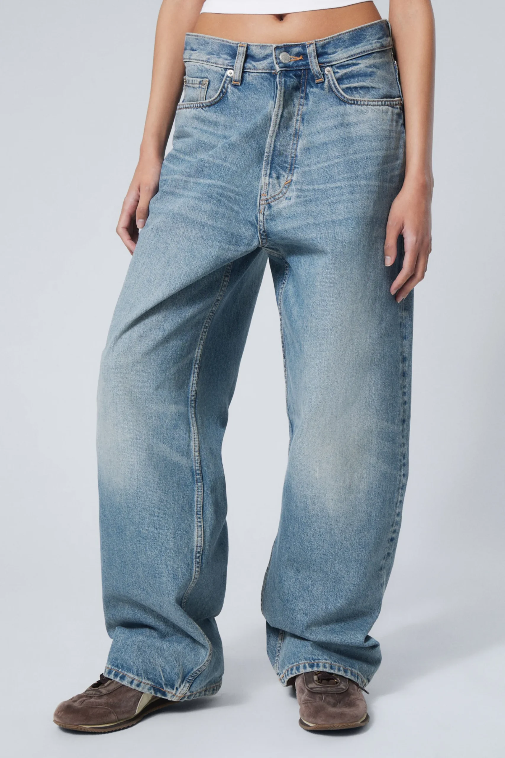 astro_loose_baggy_leg_jeans_4-2.webp Weekday Jeans | Jeans<ASTRO LOOSE BAGGY LEG JEANS