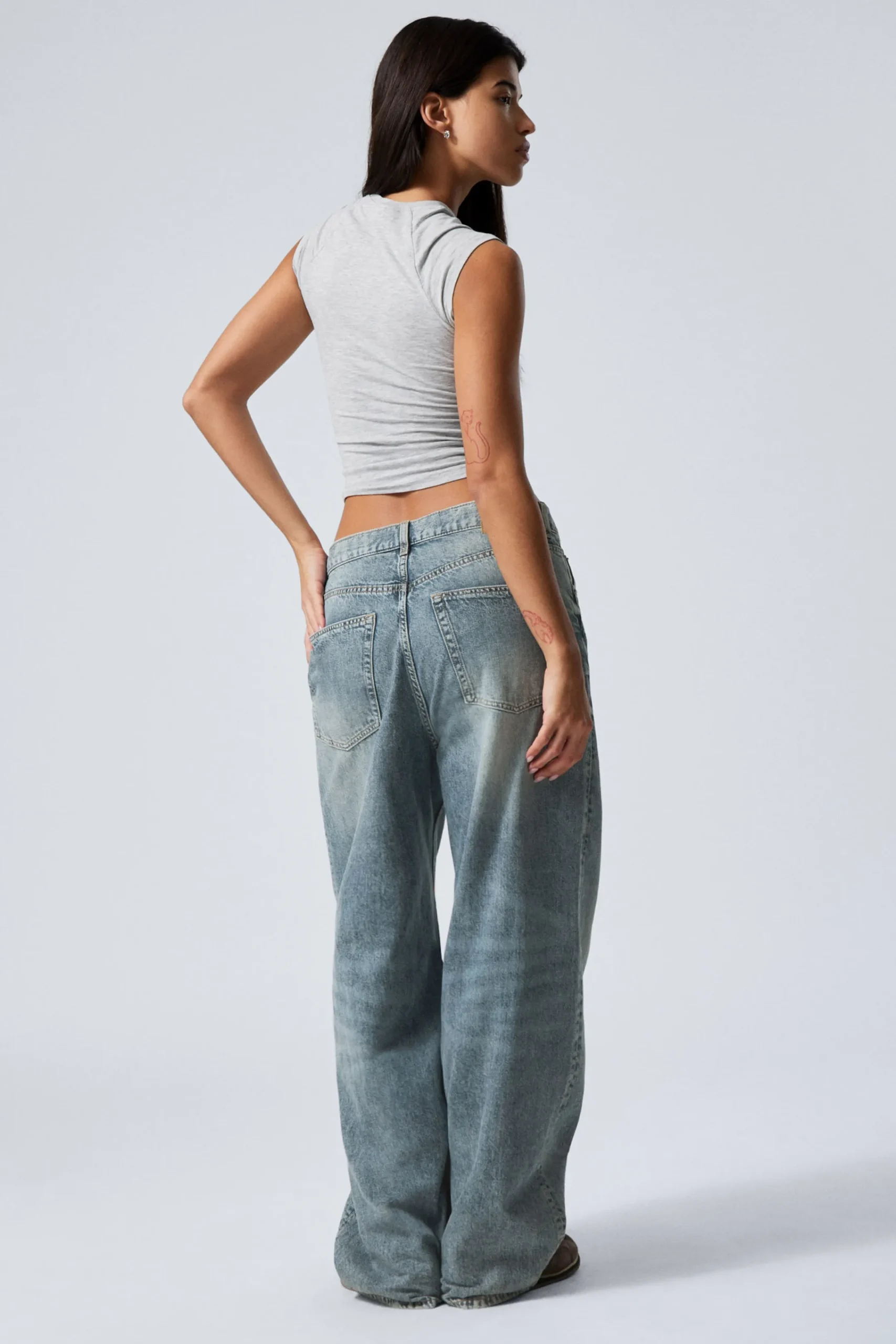 astro_loose_baggy_leg_jeans_5-4.webp Weekday Jeans | Jeans<ASTRO LOOSE BAGGY LEG JEANS