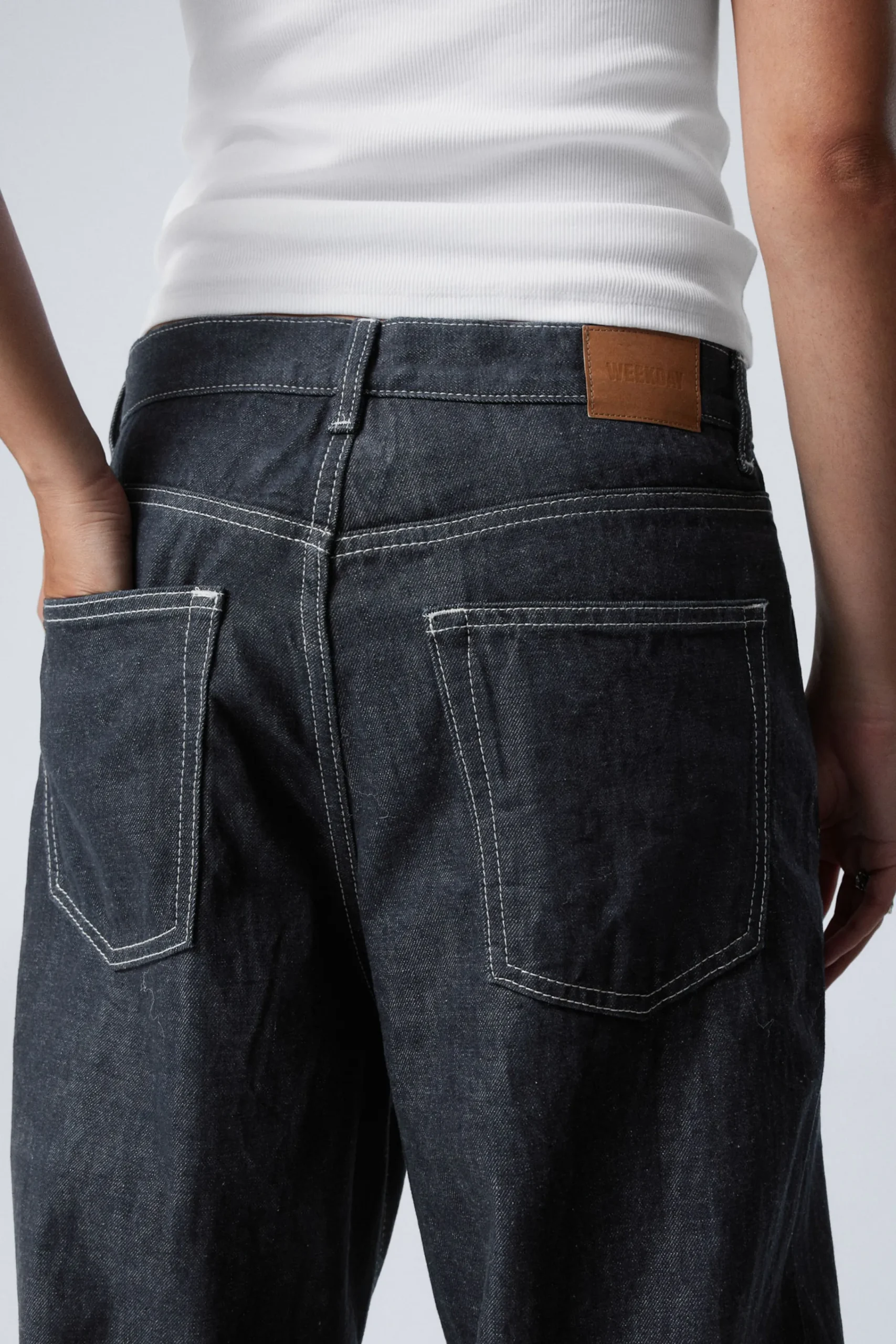 astro_loose_baggy_leg_jeans_6-1.webp Weekday Jeans | Jeans<ASTRO LOOSE BAGGY LEG JEANS