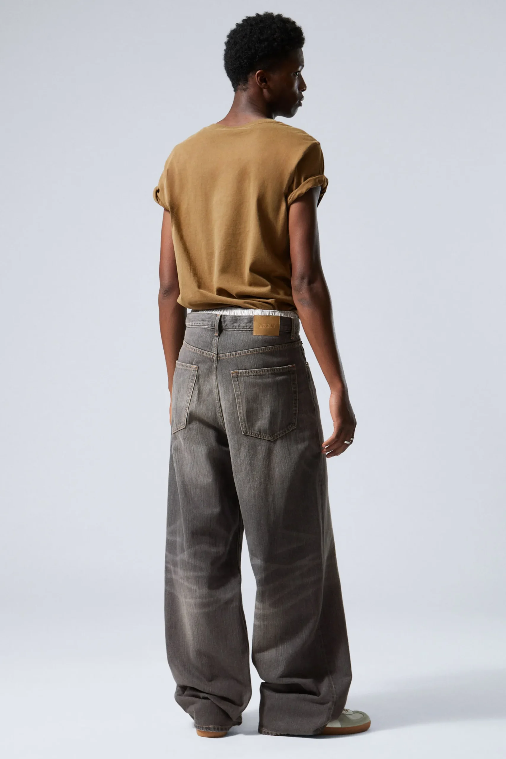 astro_loose_baggy_leg_jeans_6-10.webp Weekday Jeans | Jeans<ASTRO LOOSE BAGGY LEG JEANS