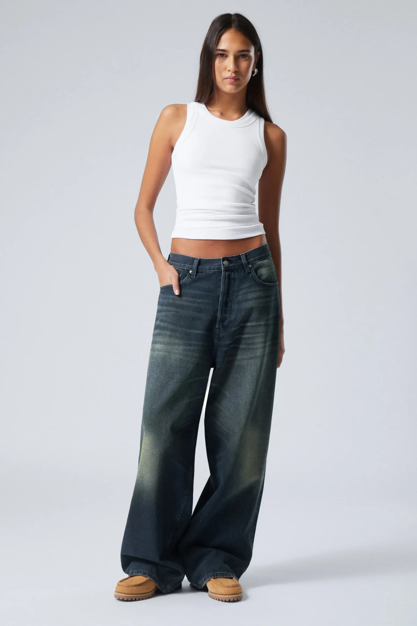 astro_loose_baggy_leg_jeans_7-10.webp Weekday Jeans | Jeans<ASTRO LOOSE BAGGY LEG JEANS