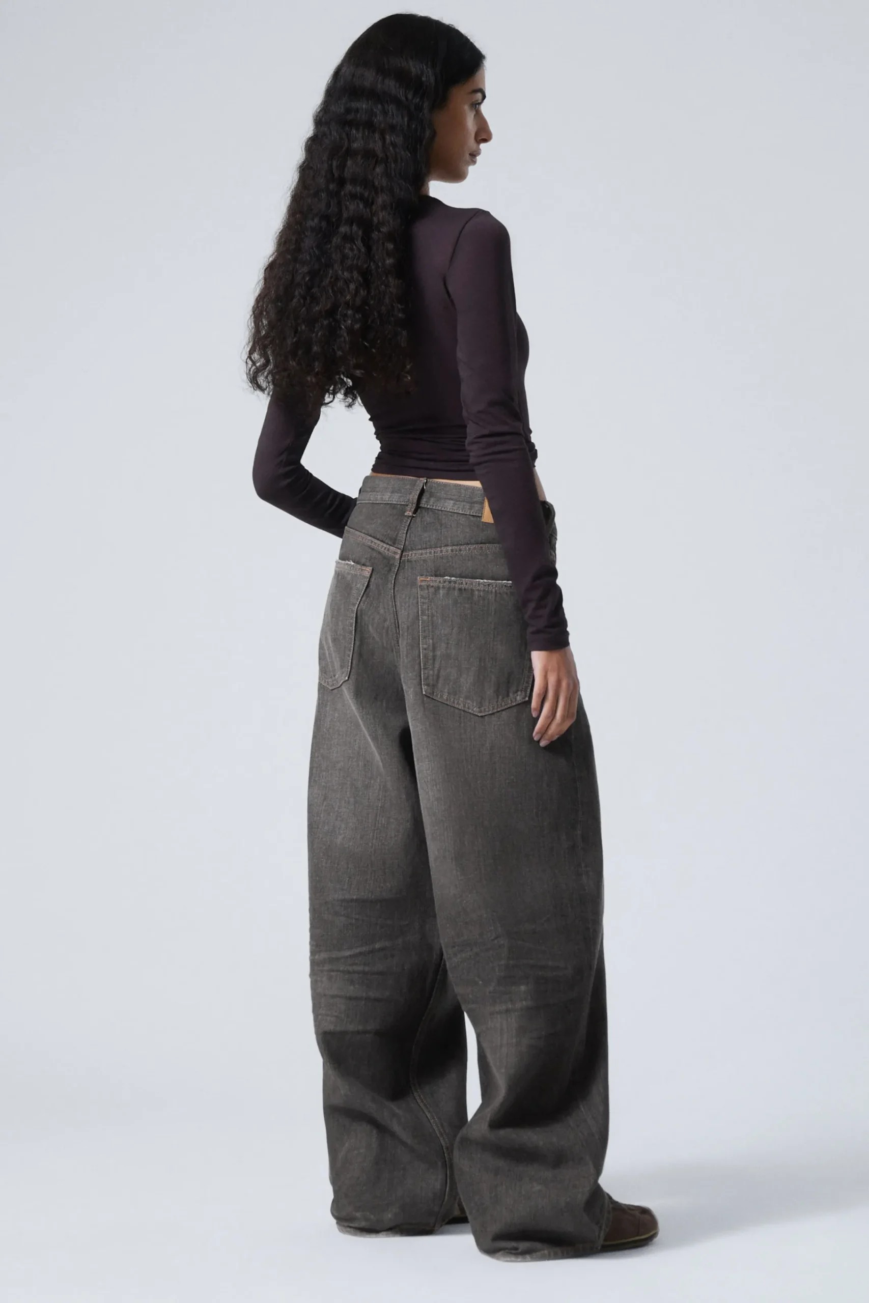 astro_loose_baggy_leg_jeans_7-5.webp Weekday Jeans | Jeans<ASTRO LOOSE BAGGY LEG JEANS