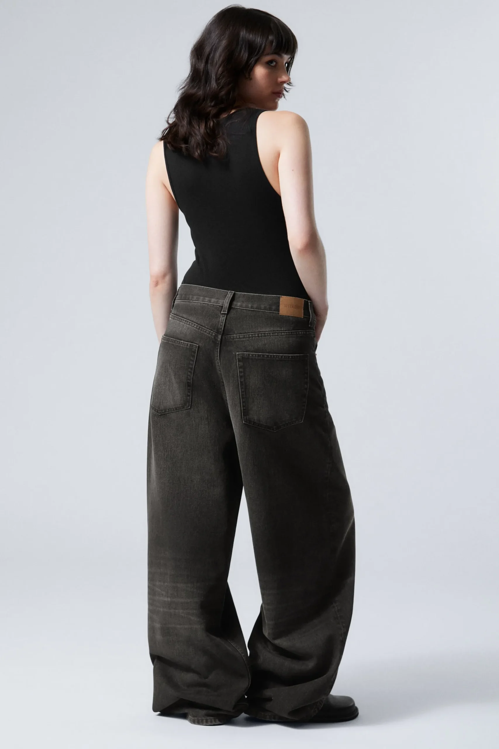 astro_loose_baggy_leg_jeans_7-7.webp Weekday Jeans | Jeans<ASTRO LOOSE BAGGY LEG JEANS