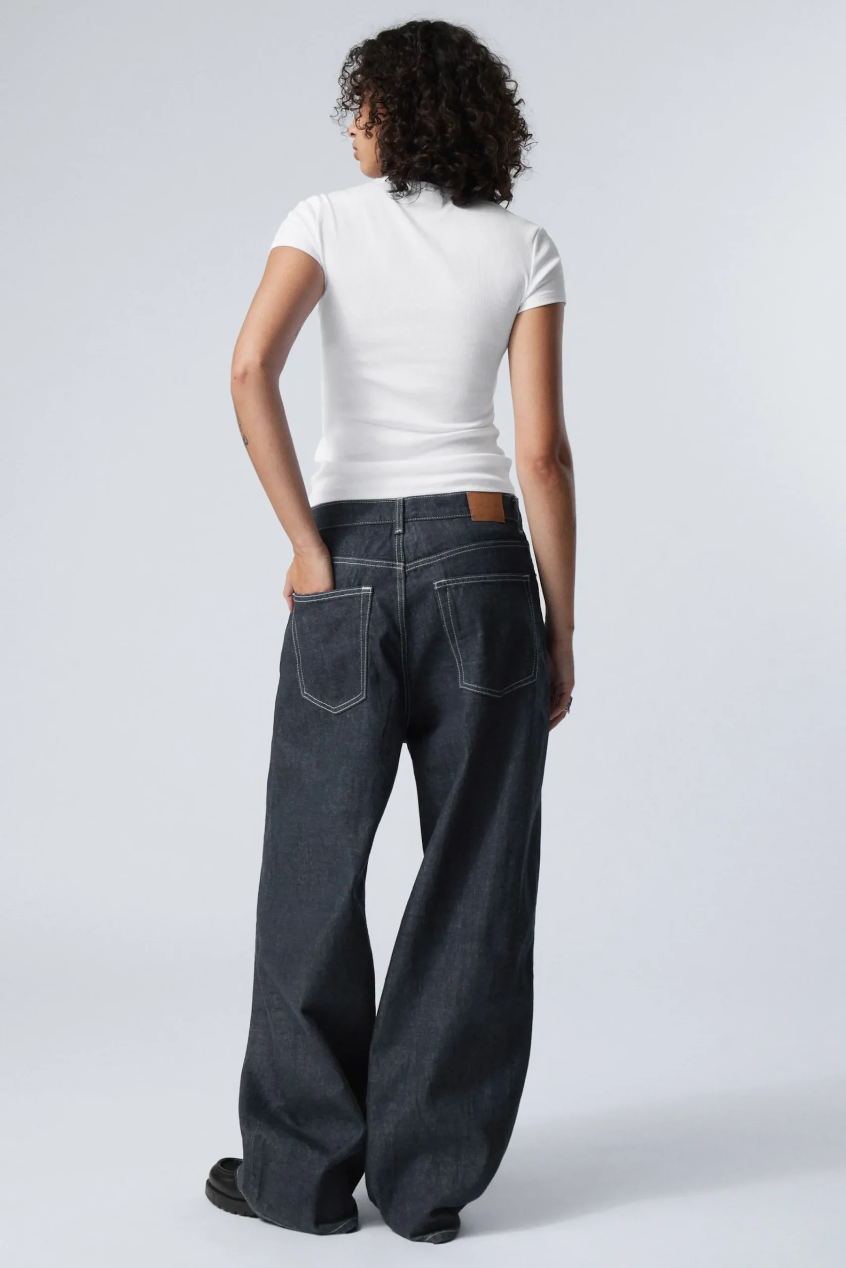 astro_loose_baggy_leg_jeans_8-1.webp Weekday Jeans | Jeans<ASTRO LOOSE BAGGY LEG JEANS