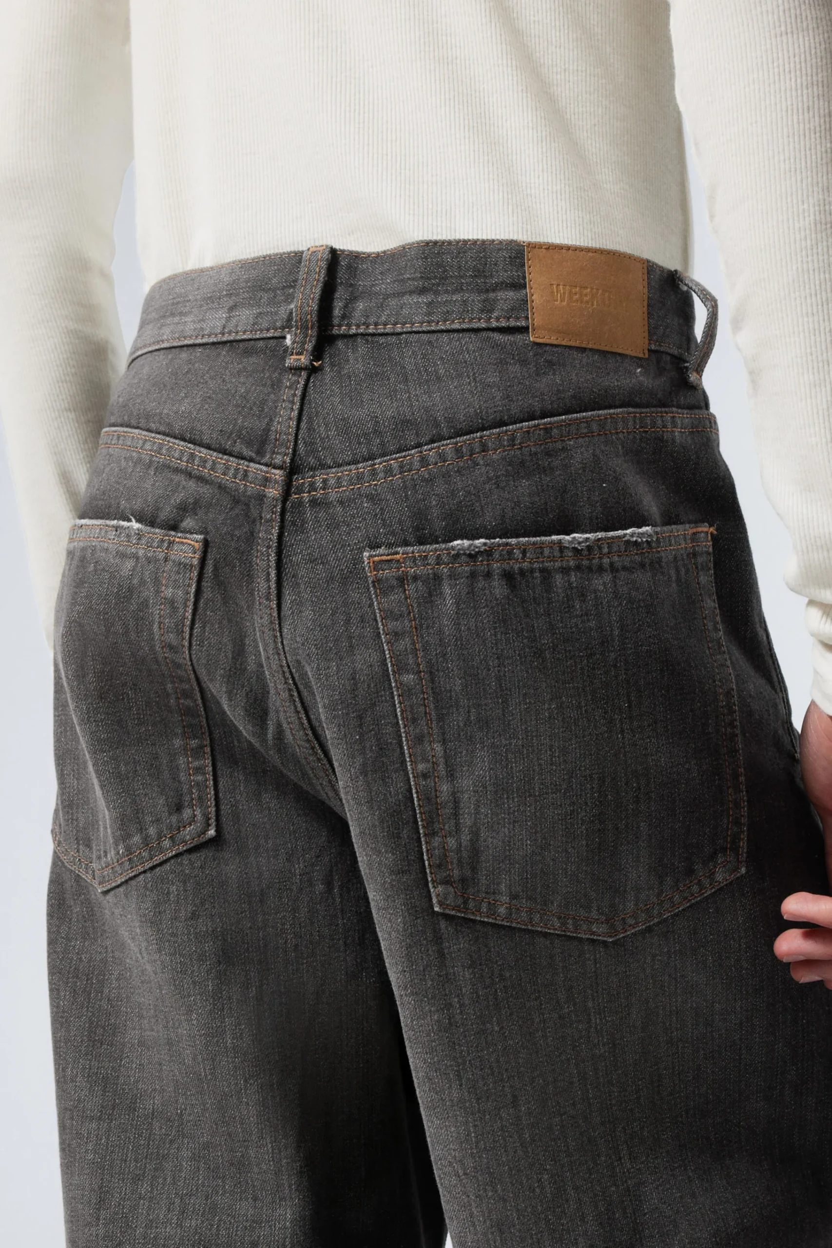 astro_loose_baggy_leg_jeans_8-5.webp Weekday Jeans | Jeans<ASTRO LOOSE BAGGY LEG JEANS