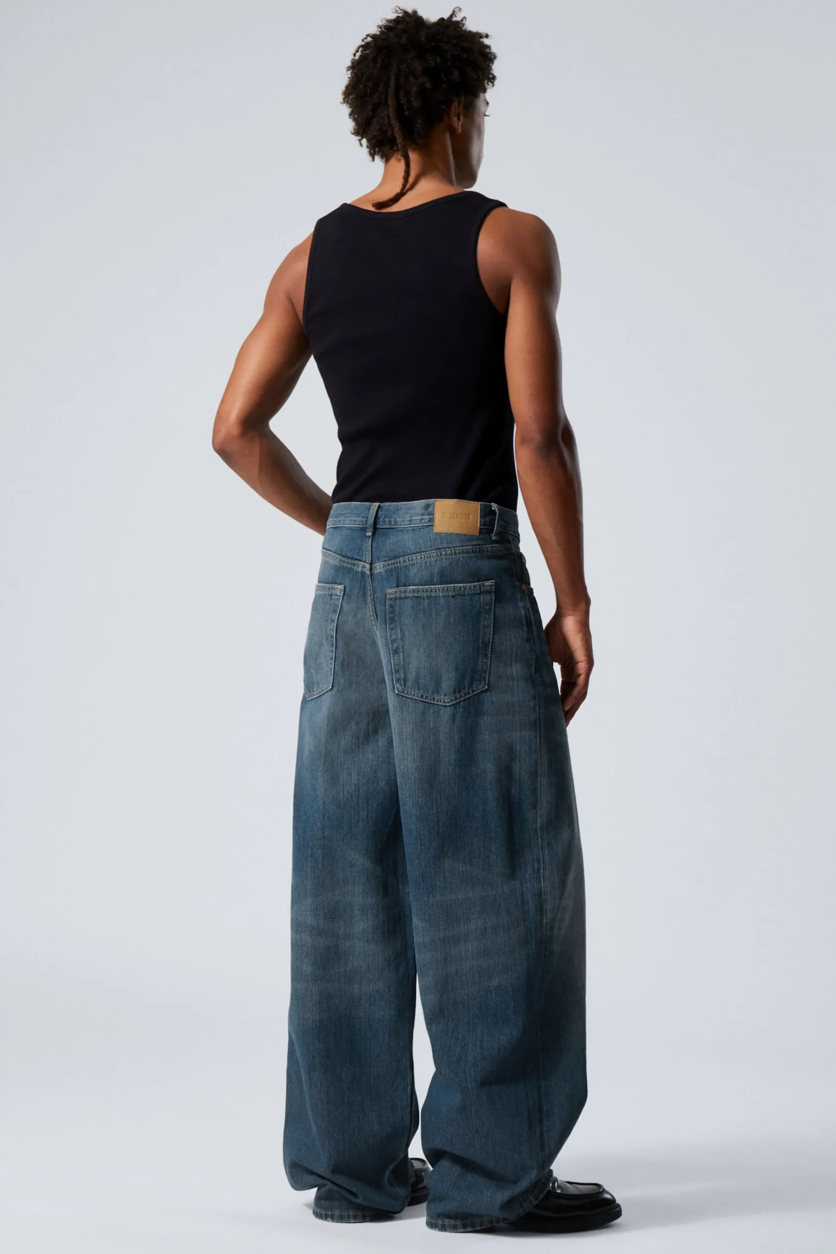 astro_loose_baggy_leg_jeans_8-8.webp Weekday Jeans<ASTRO LOOSE BAGGY LEG JEANS