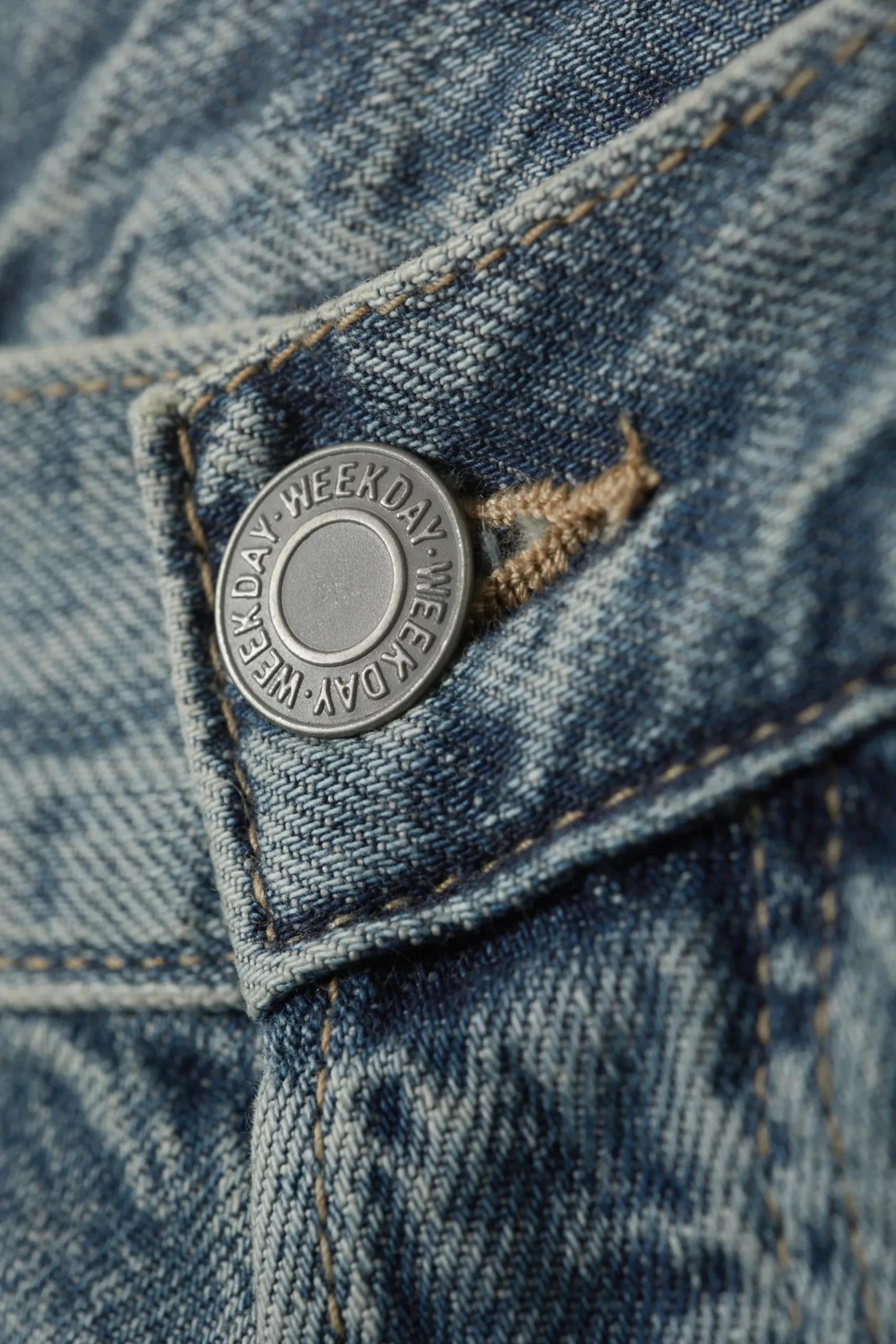 astro_loose_baggy_leg_jeans_9-4.webp Weekday Jeans | Jeans<ASTRO LOOSE BAGGY LEG JEANS