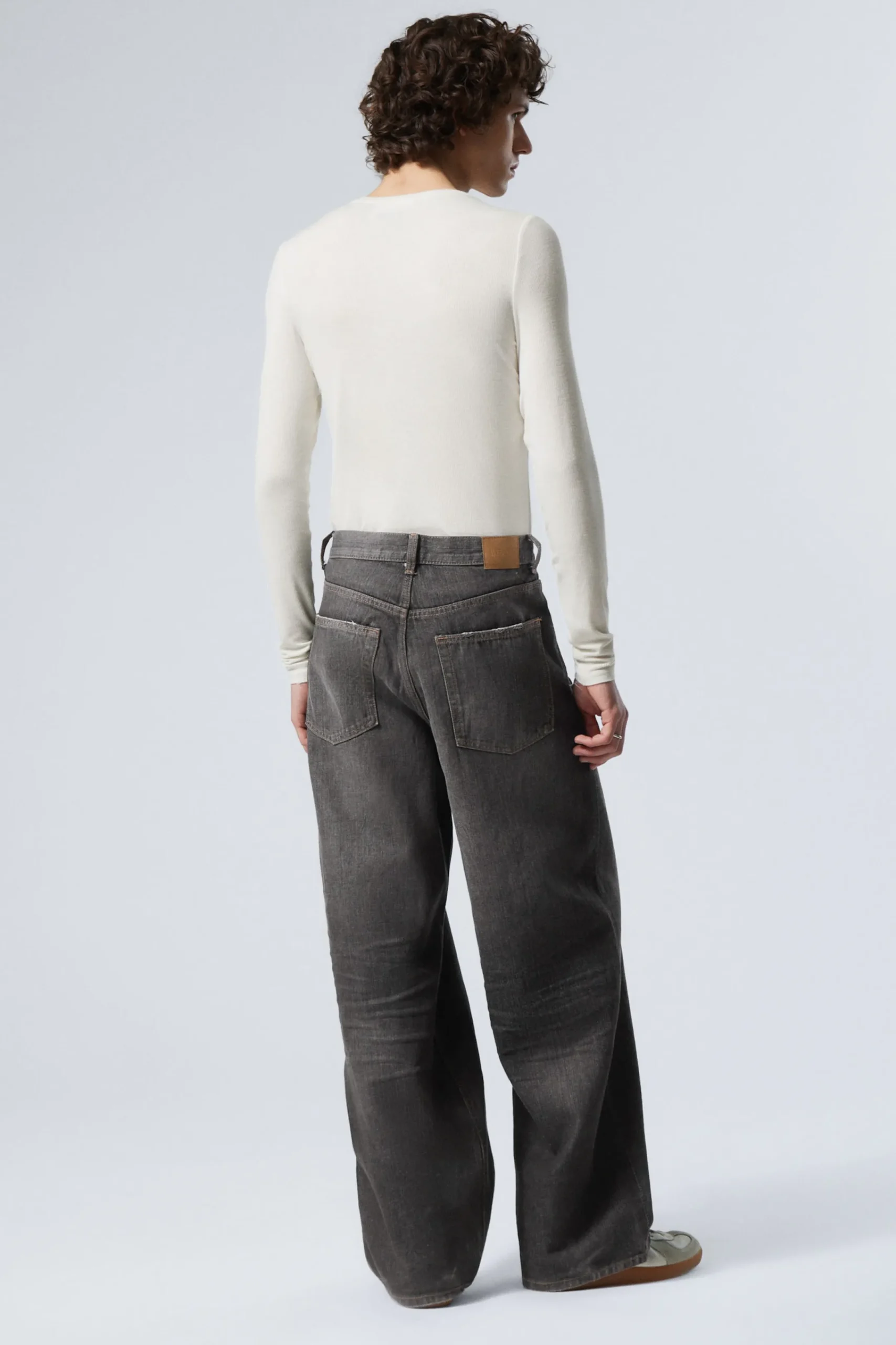astro_loose_baggy_leg_jeans_9-5.webp Weekday Jeans | Jeans<ASTRO LOOSE BAGGY LEG JEANS