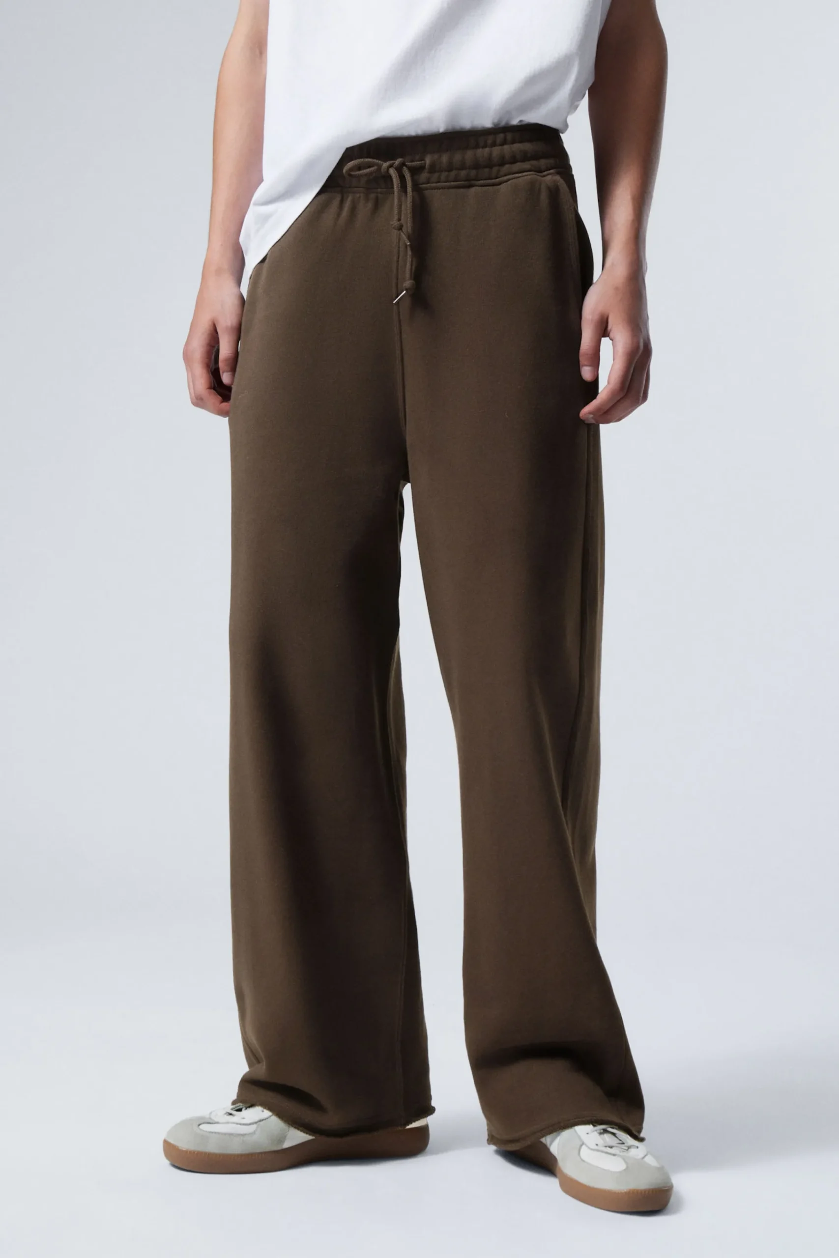 Weekday Basplagg | Byxor<ASTRO SWEATPANTS I BOMULLS-TERRY MED LÖS PASSFORM