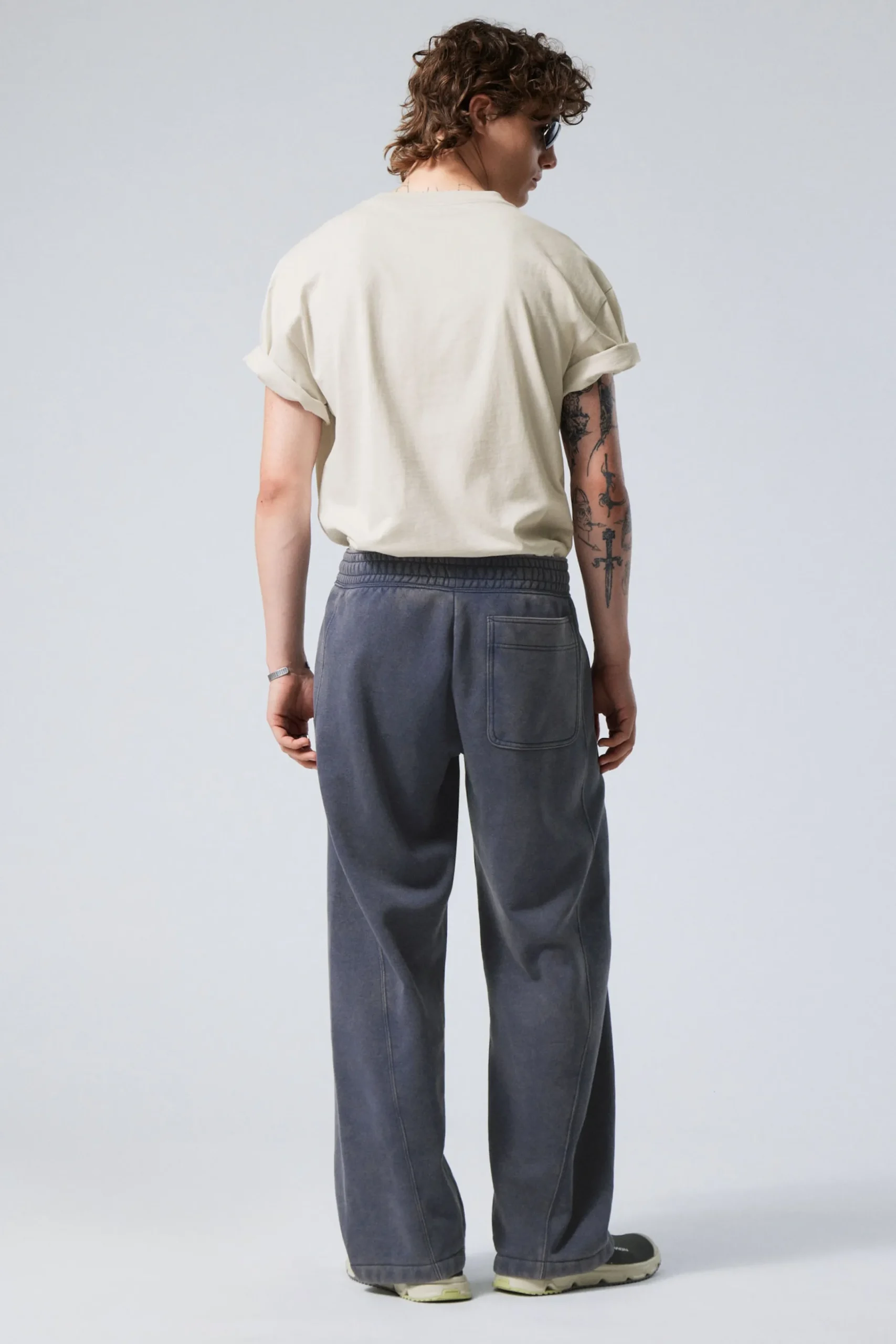 astro_warped_sweatpants_3.webp Weekday Byxor<ASTRO WARPED SWEATPANTS
