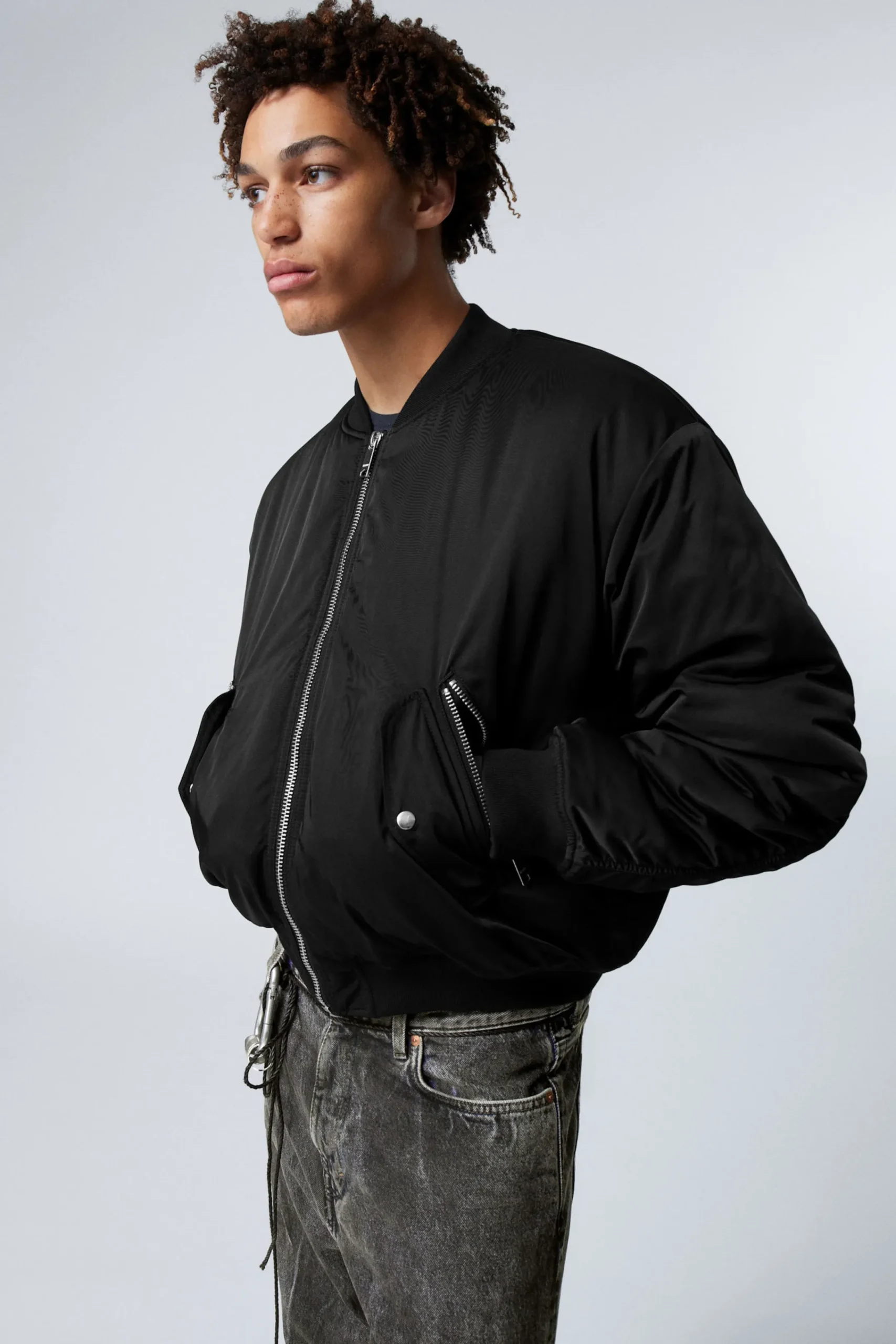 Weekday Jackor & Rockar<AVSLAPPNAD BOMBERJACKA I TWILL