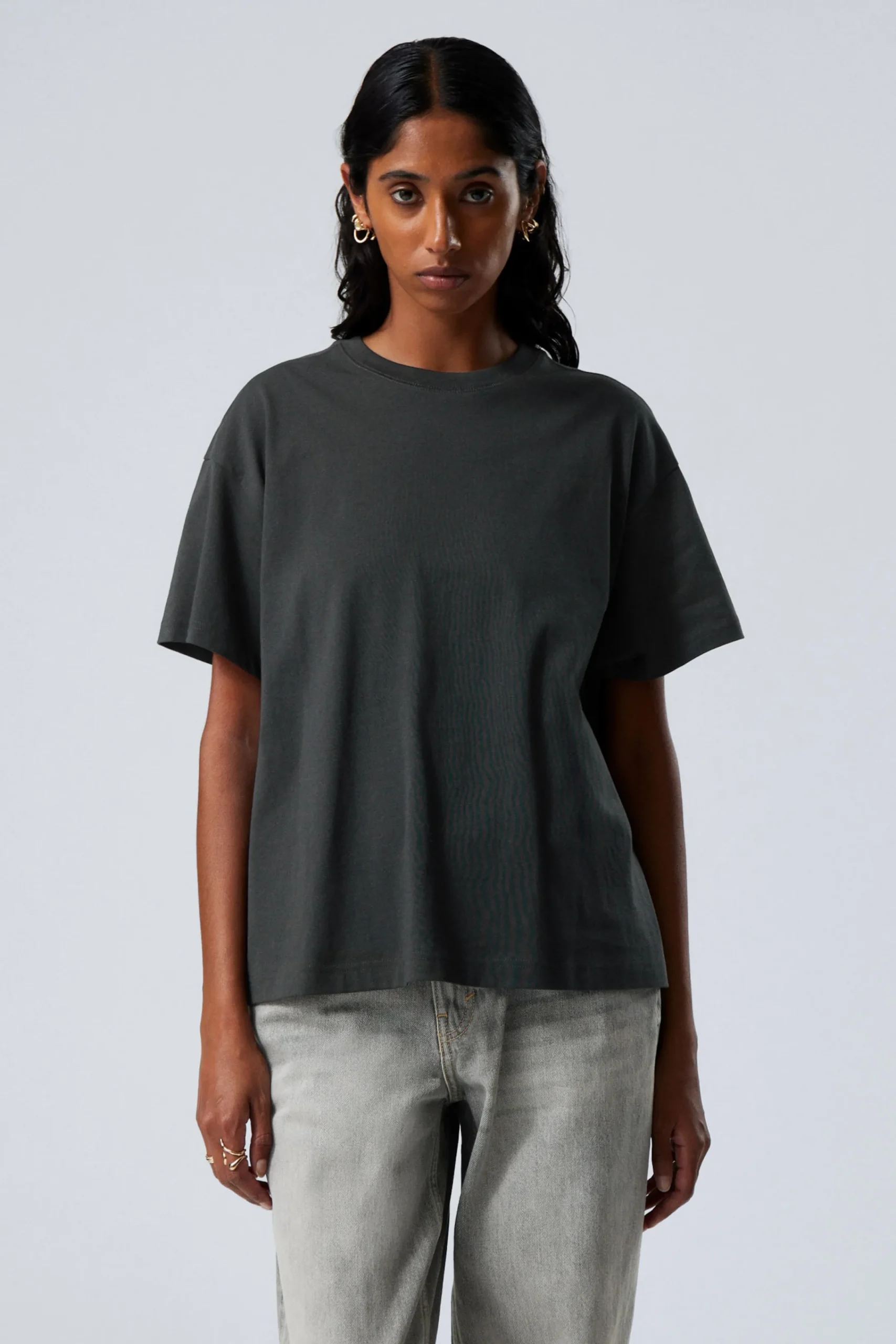 Weekday Basplagg | T-Shirtar<AVSLAPPNAD BOXIG T-SHIRT I BOMULL