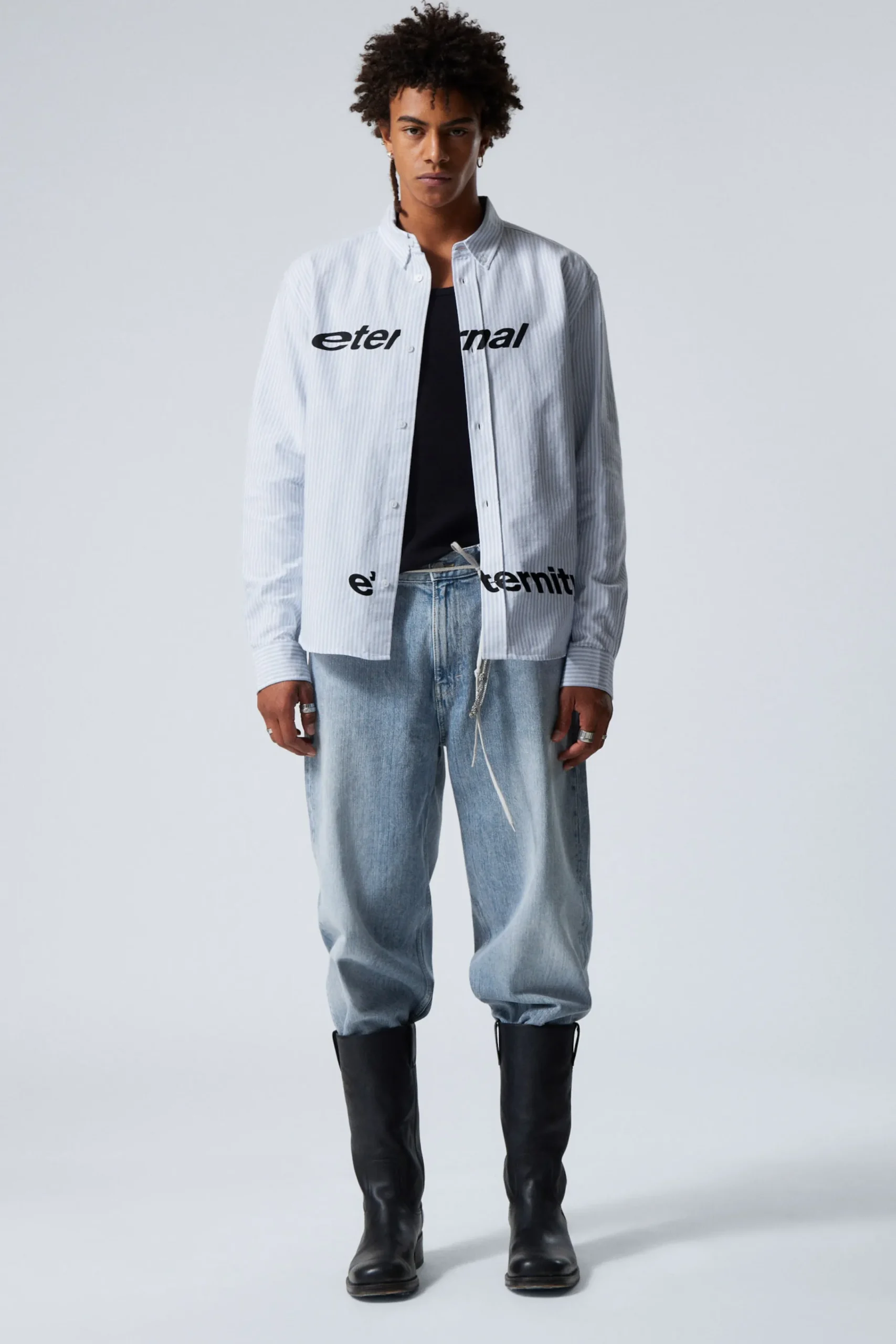 Weekday Skjortor<AVSLAPPNAD BUTTON-DOWN SKJORTA