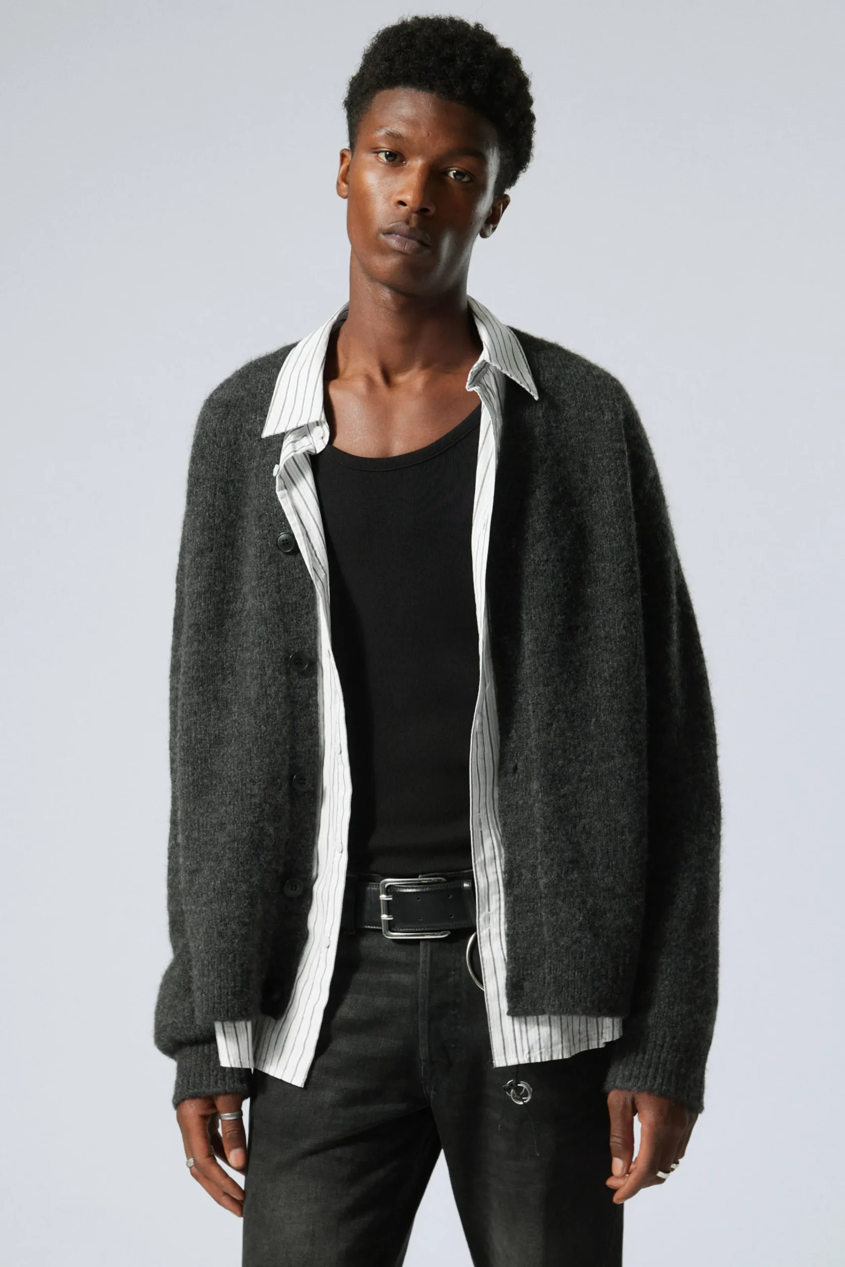 Weekday Stickat<AVSLAPPNAD STICKAD CARDIGAN I ULLBLANDNING