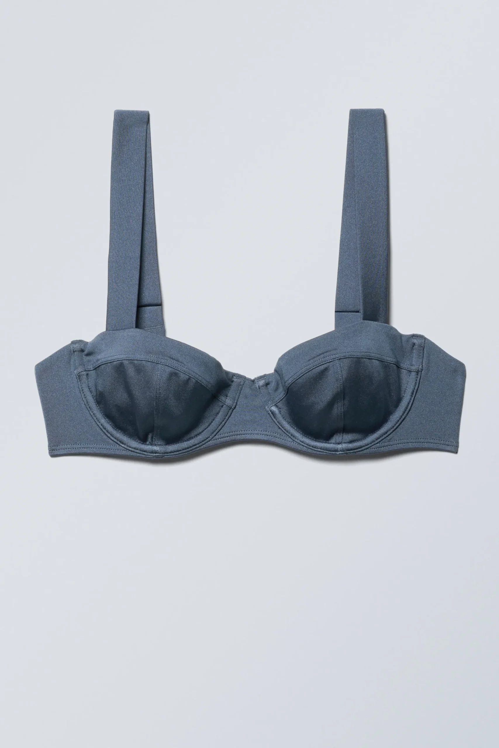 Weekday Badkläder<BIKINI TOP MED BYGEL