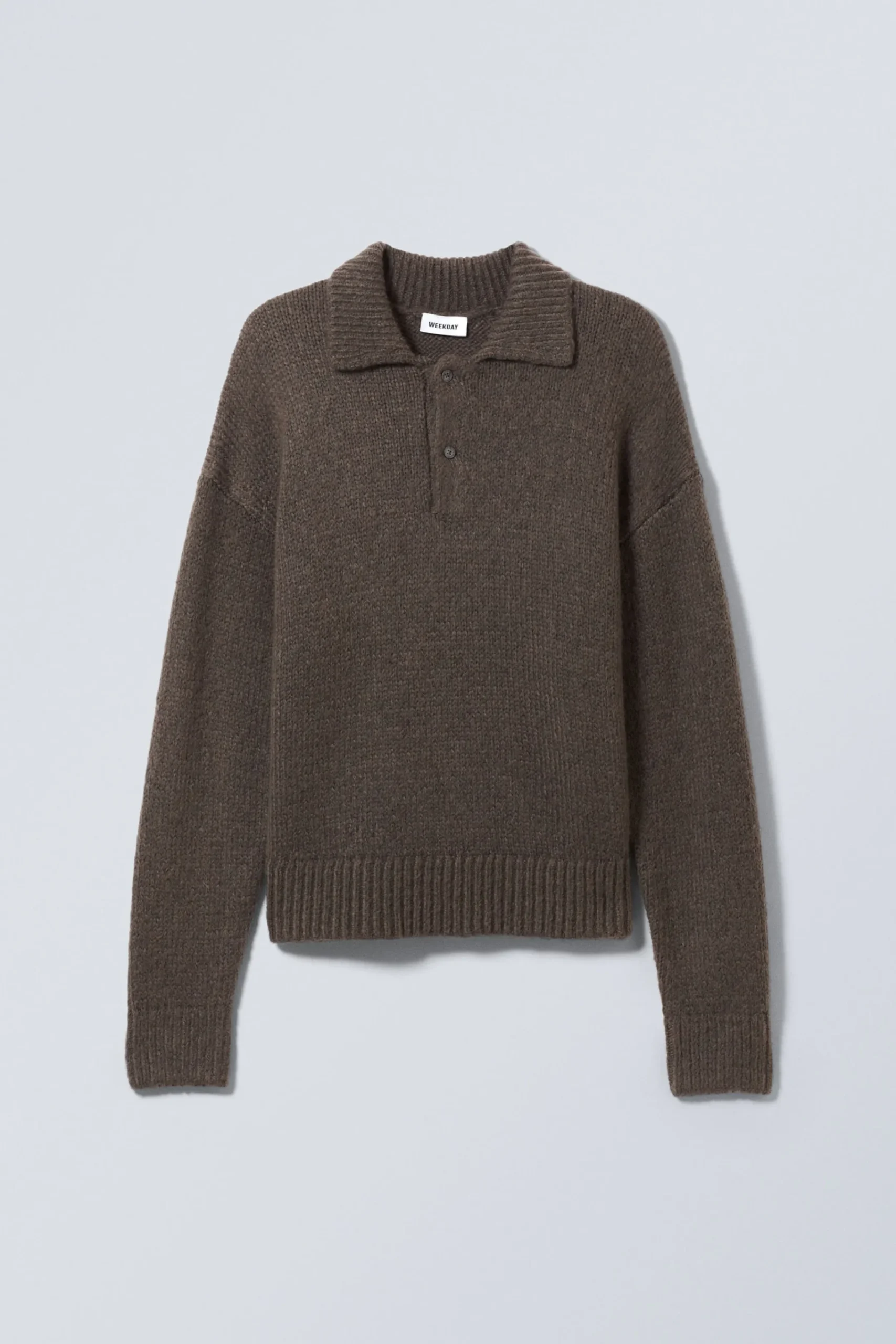 bobby_relaxed_knitted_polo_sweater_2.webp Weekday Stickat<BOBBY RELAXED KNITTED POLO SWEATER