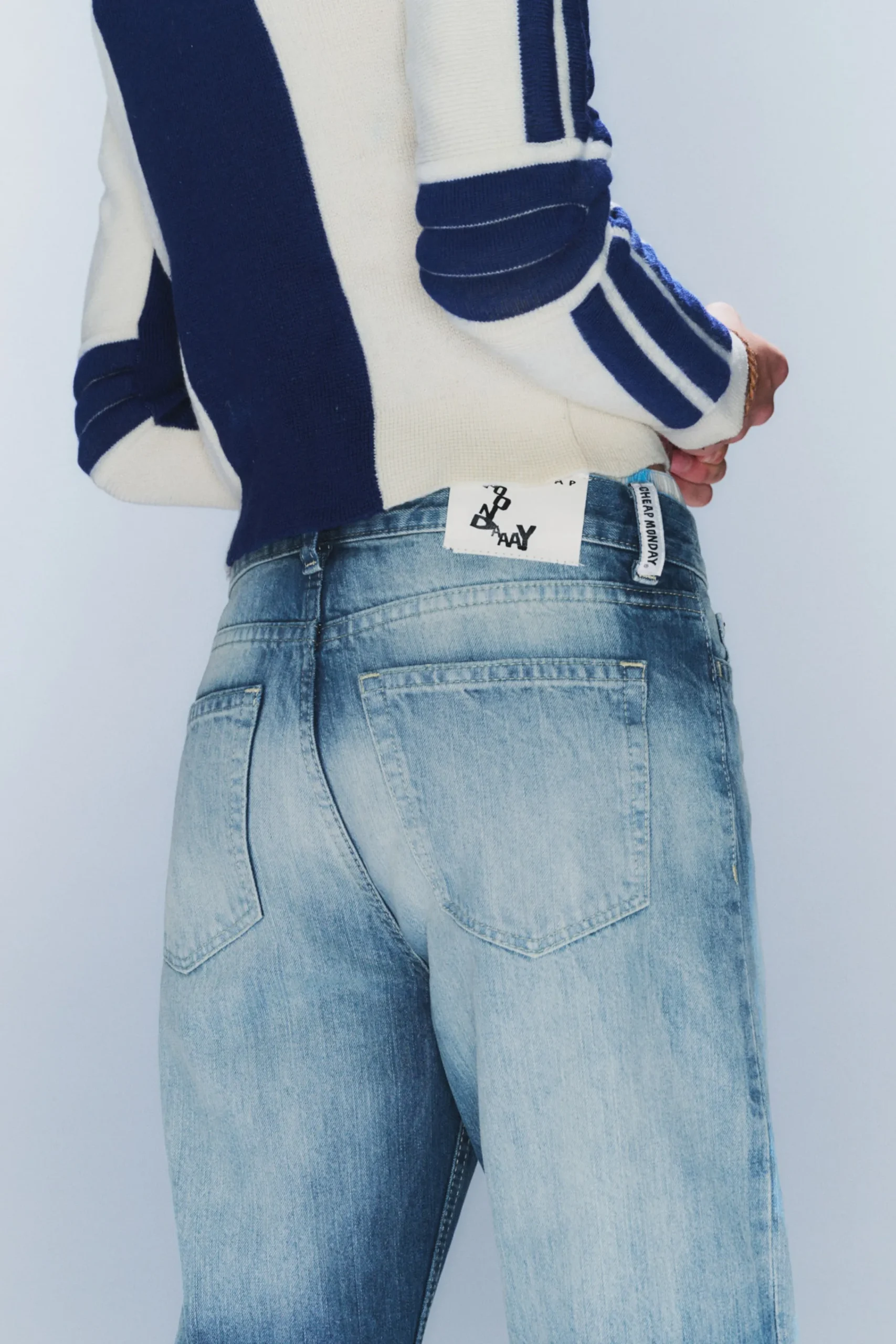 boo_bootleg_low_waist_regular_bootcut_jeans_4-3.webp Weekday Jeans<BOO BOOTLEG LOW WAIST REGULAR BOOTCUT JEANS