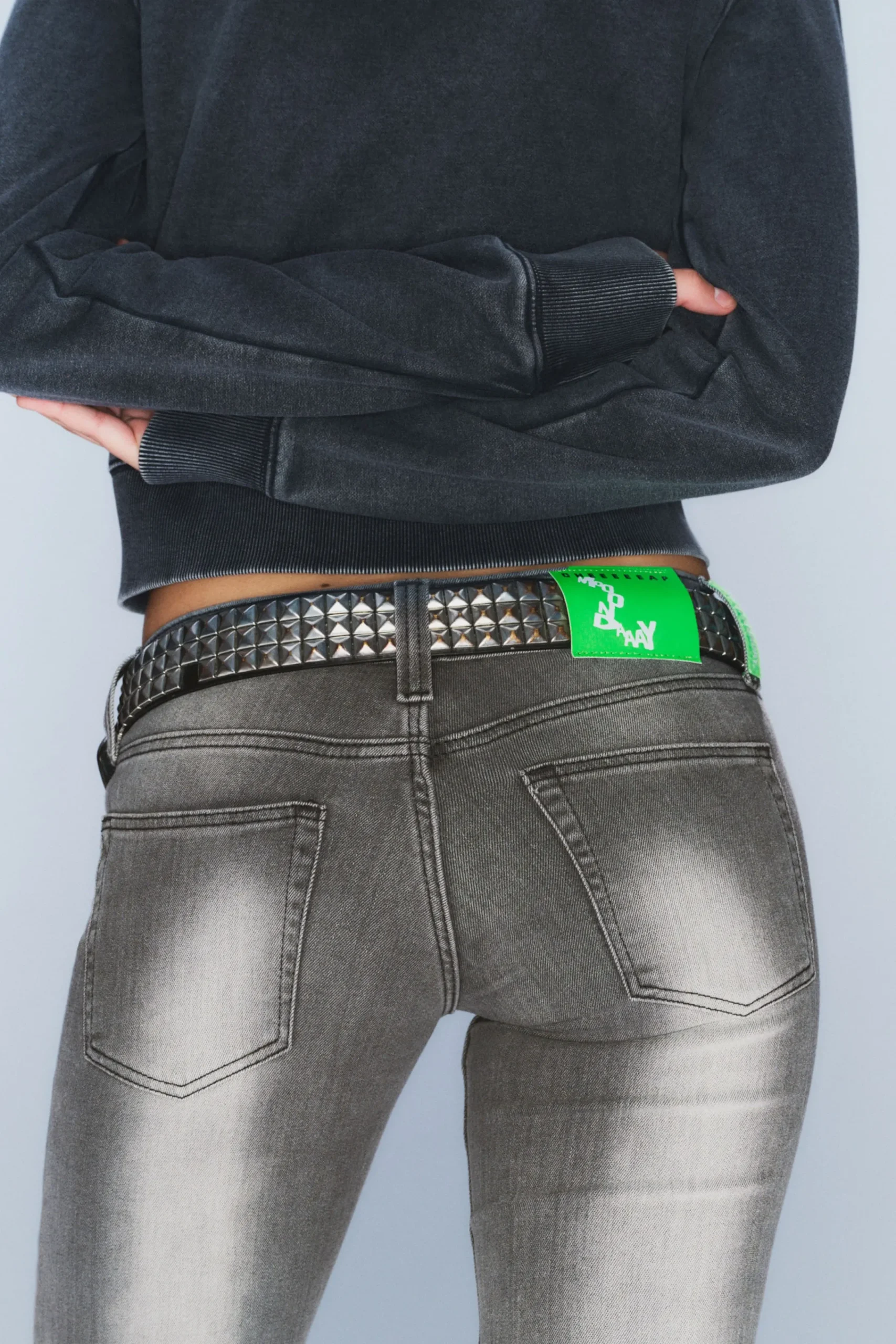 booty_bei_low_waist_skinny_bootcut_jeans_4-3.webp Weekday Jeans<BOOTY BEI LOW WAIST SKINNY BOOTCUT JEANS