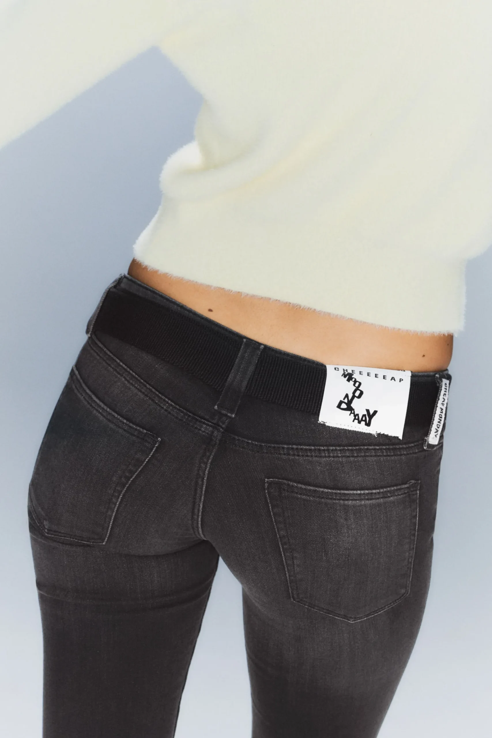 booty_bei_low_waist_skinny_bootcut_jeans_4-5.webp Weekday Jeans<BOOTY BEI LOW WAIST SKINNY BOOTCUT JEANS