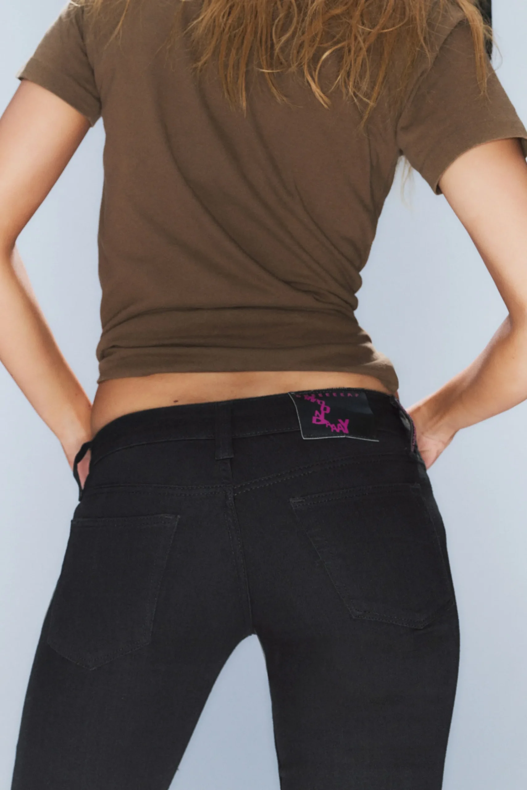 booty_bei_low_waist_skinny_bootcut_jeans_4.webp Weekday Jeans<BOOTY BEI LOW WAIST SKINNY BOOTCUT JEANS