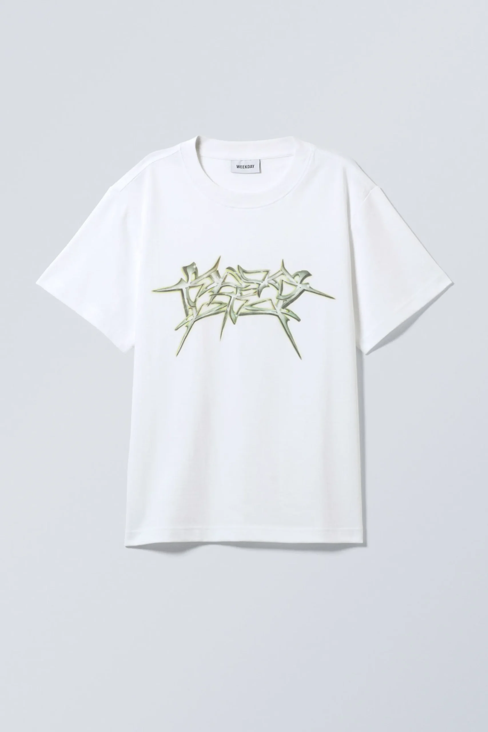 Weekday Graphics | T-Shirtar & Toppar<BOXIG GRAFISK PRINTAD T-SHIRT