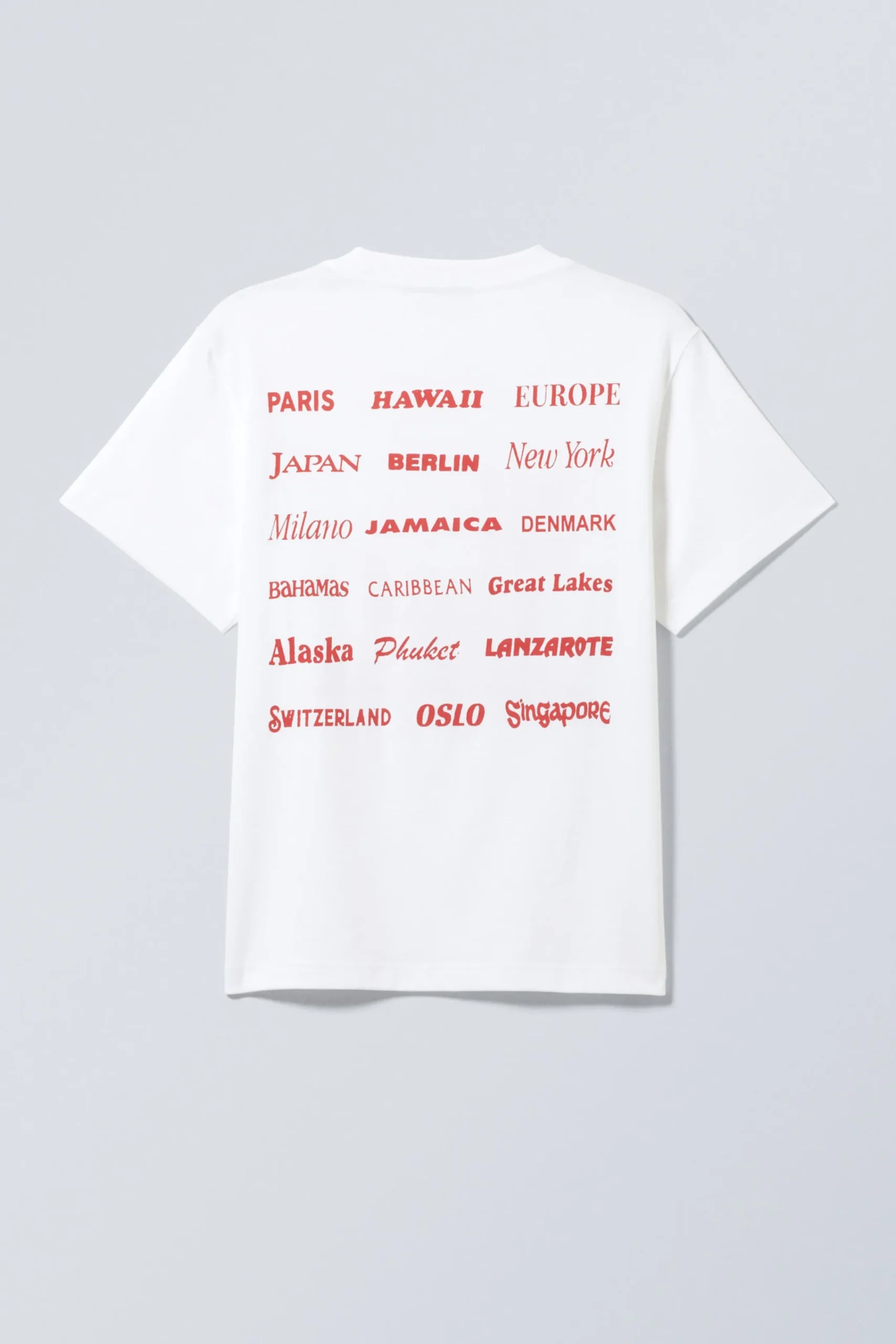 Weekday Graphics | T-Shirtar & Toppar<BOXIG GRAFISK PRINTAD T-SHIRT
