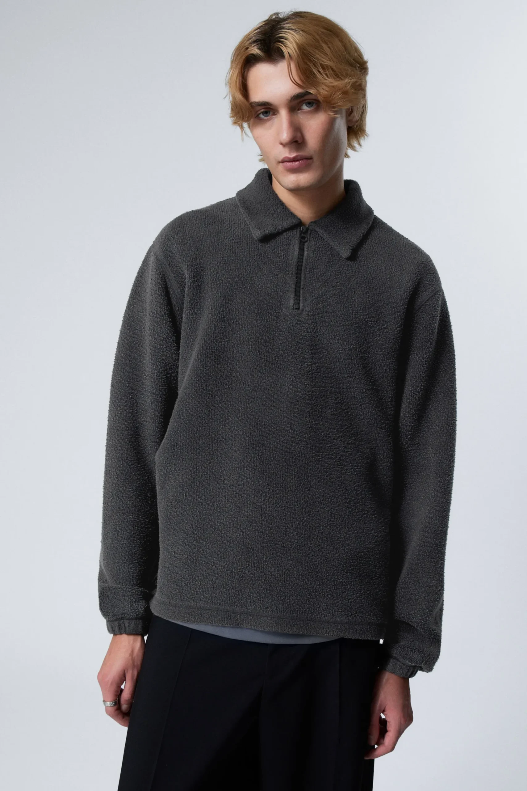 Weekday Sweatshirts<BOXIG HALV-ZIP TRÖJA I FLEECE